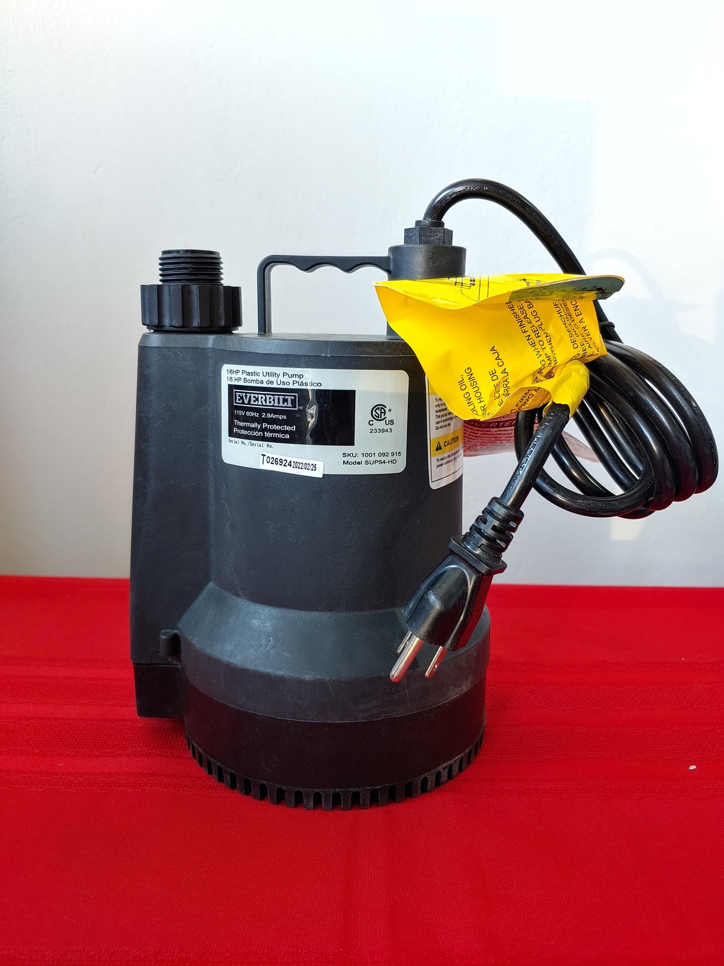 Bomba sumergible portátil de uso general 1/6 HP - Everbilt (Nuevo, caja abierta)