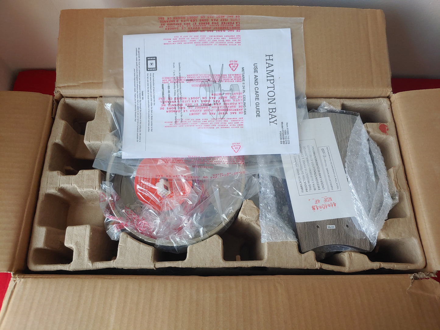 Ventilador de techo de 24" - Hampton Bay Metarie II (Nuevo, caja abierta)