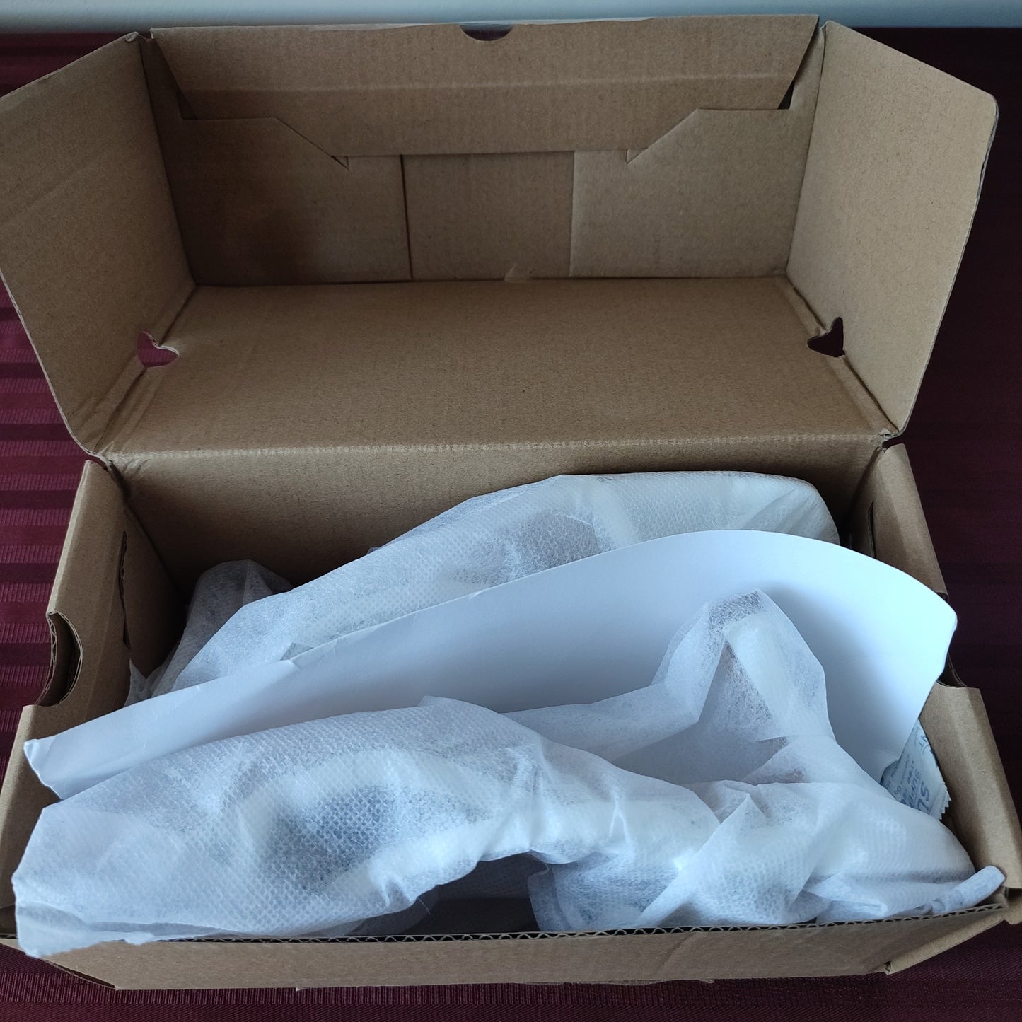 Zapatillas color blanco talla 6 1/2 US (23.5 cm) - (Nuevo)