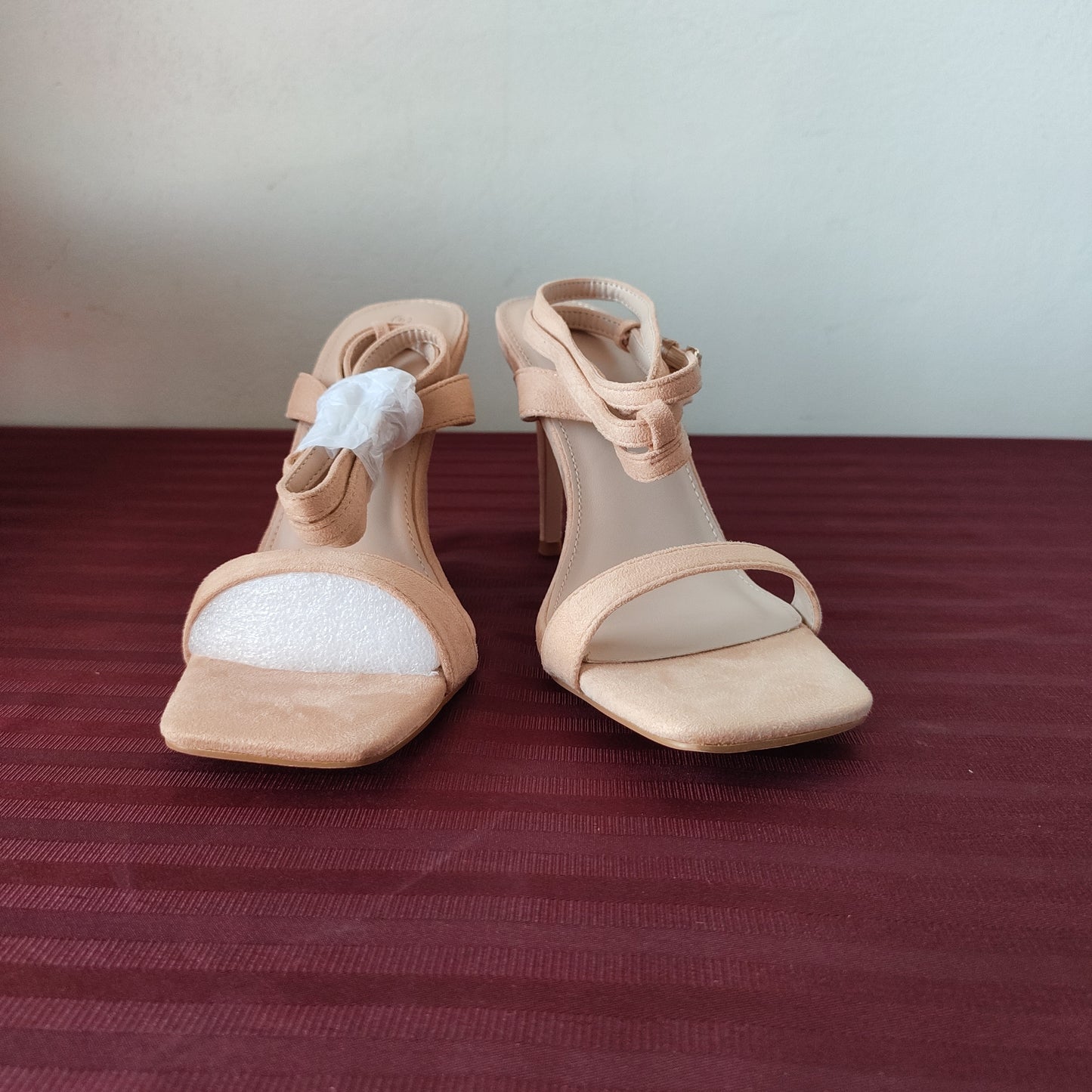 Zapatillas de gamuza color beige varias tallas - PiepieBuy (Nuevo)