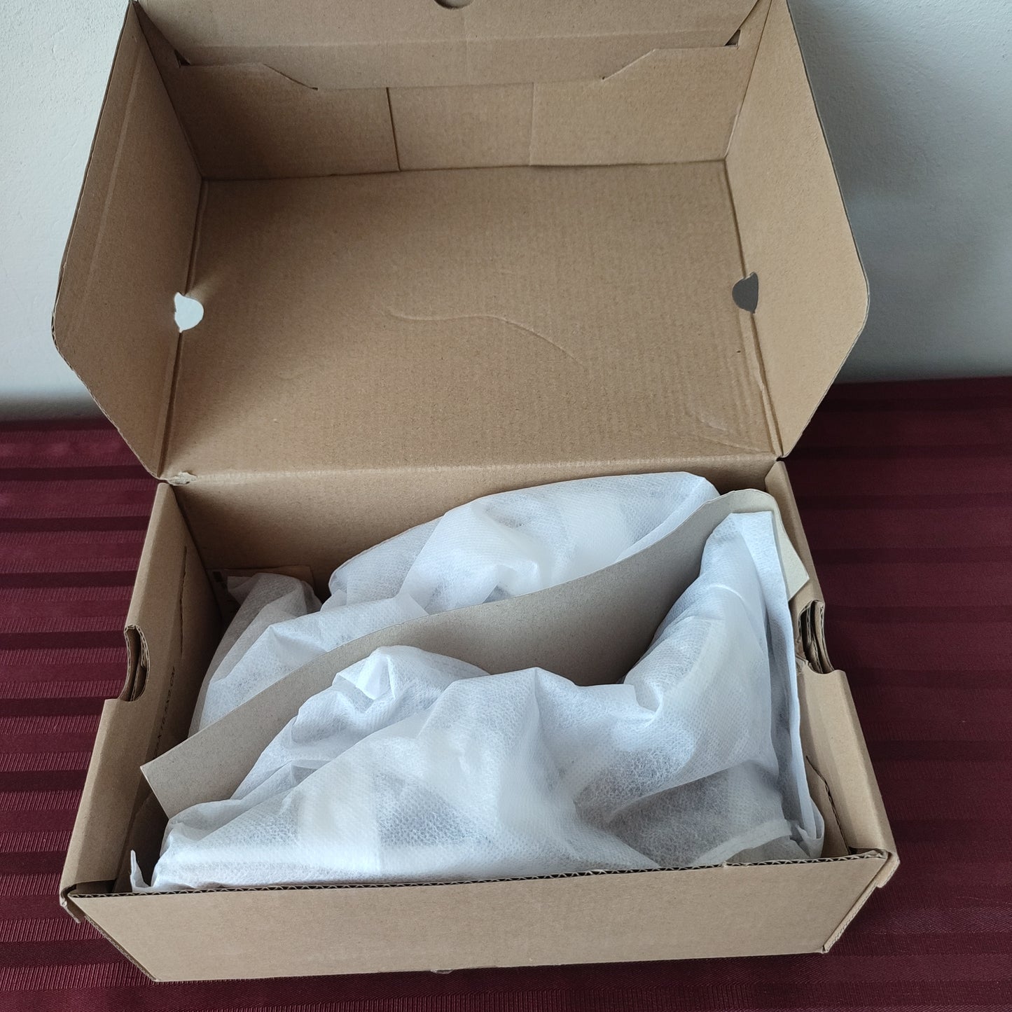 Zapatillas color blanco varias tallas - (Nuevo)