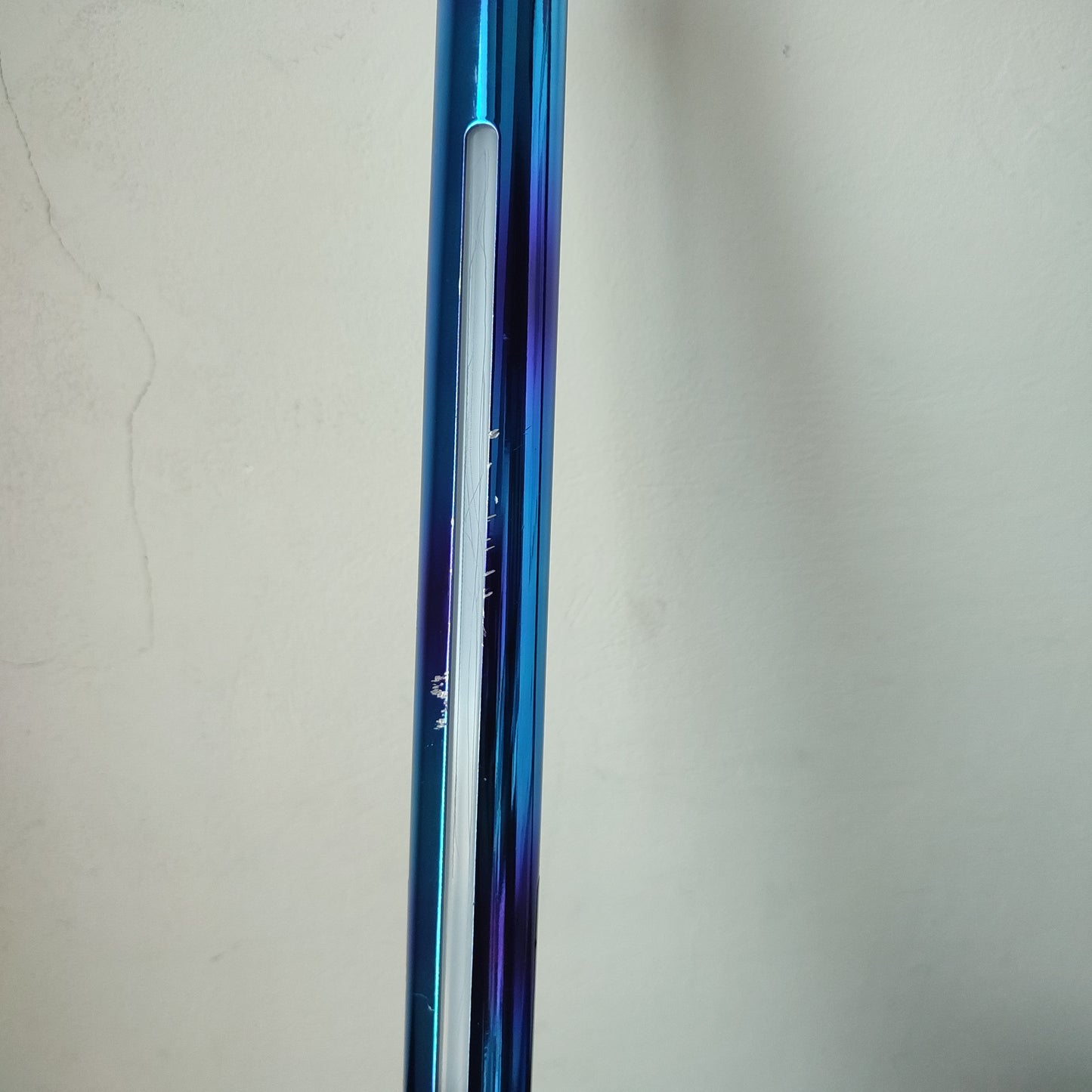 Scooter ruedas de 4" color azul con luces LED de colores para niños - Jetson Mars (Nuevo, detalle estético)