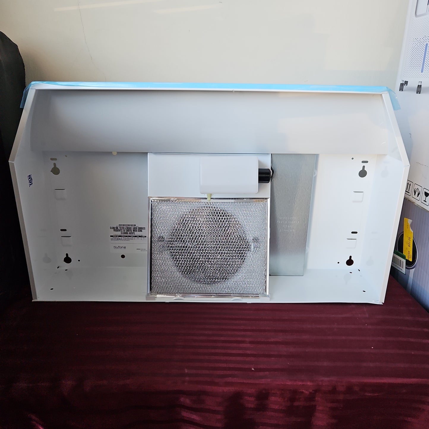Campana de cocina de 30" con extractor y luz para ducto - NuTone (Nuevo, caja abierta)