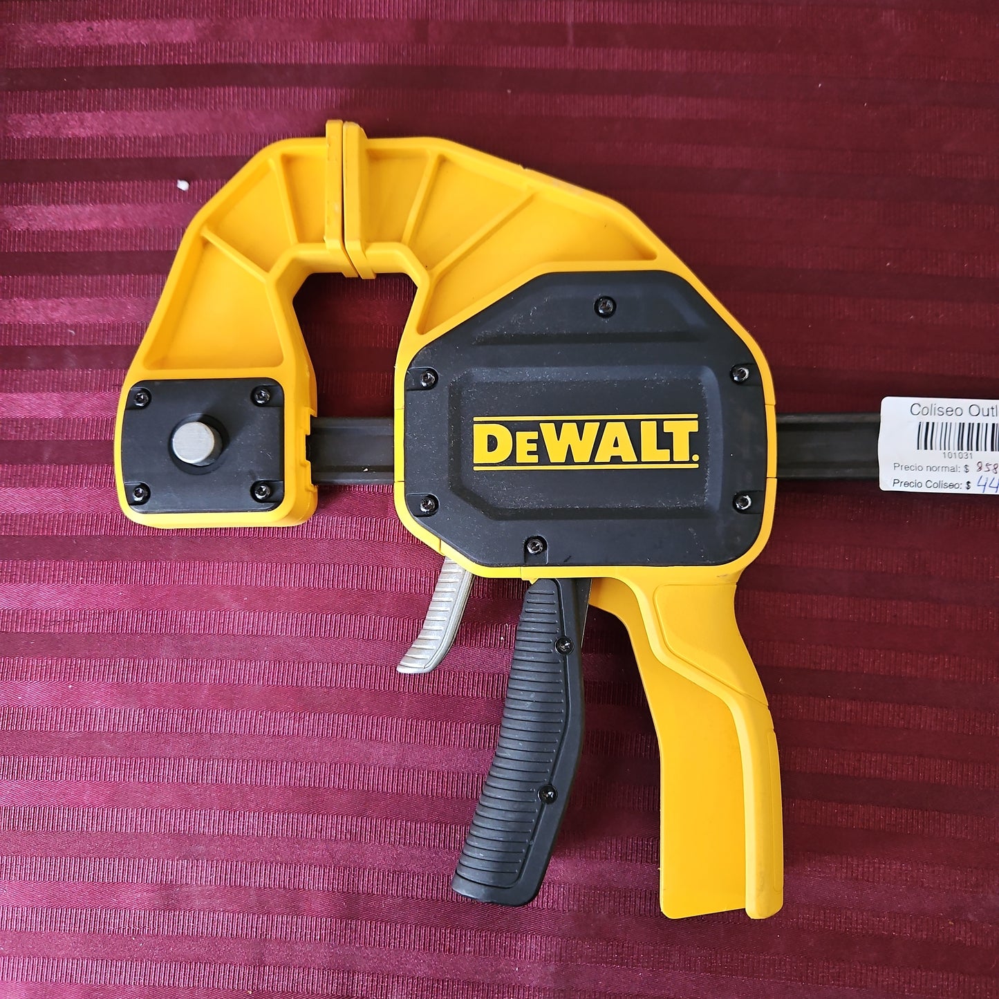 Clamp de sujeción 24 pulgadas - DEWALT (Nuevo, faltan dos gomas)
