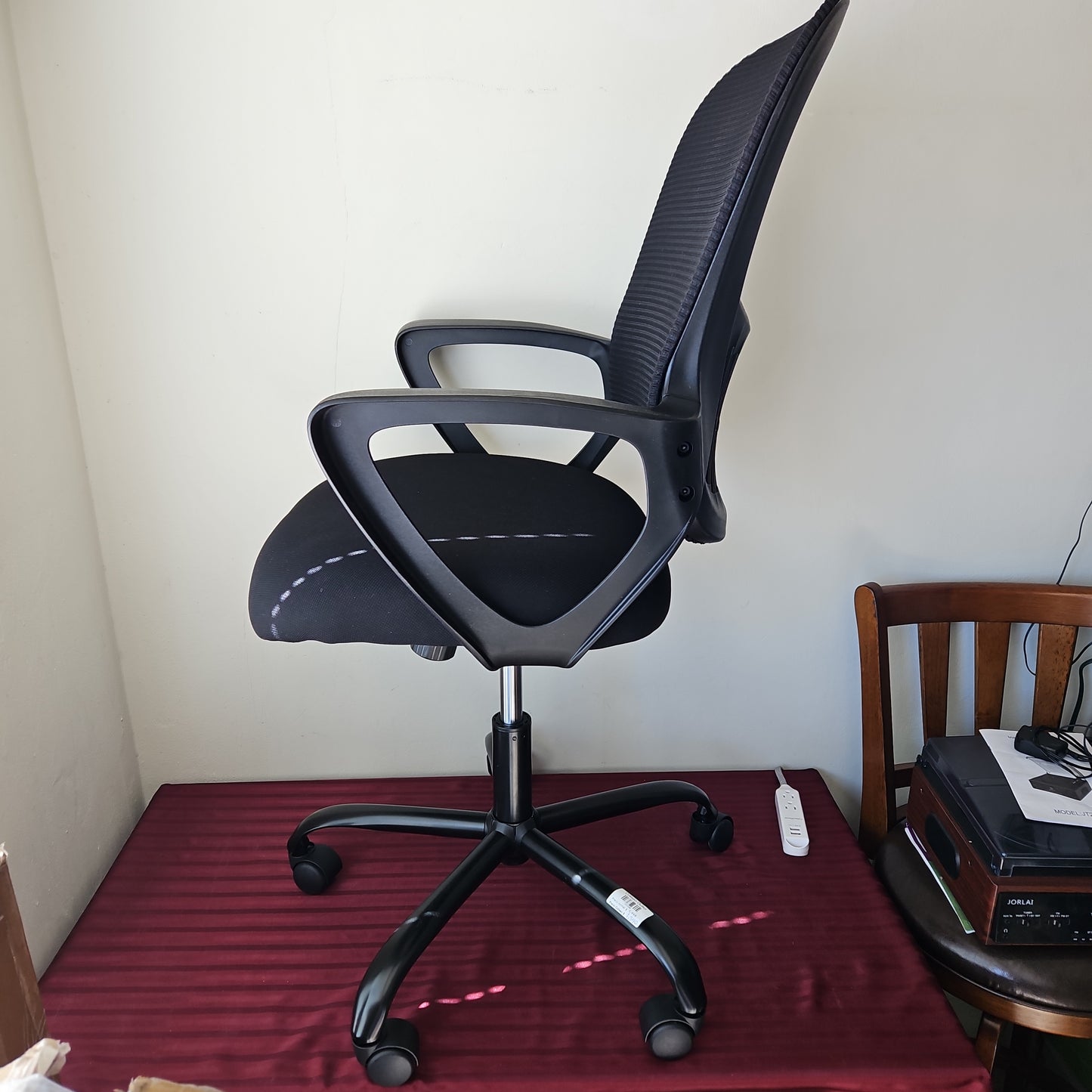 Silla para escritorio giratoria color negro de altura ajustable - NEWBULIG (Nuevo)