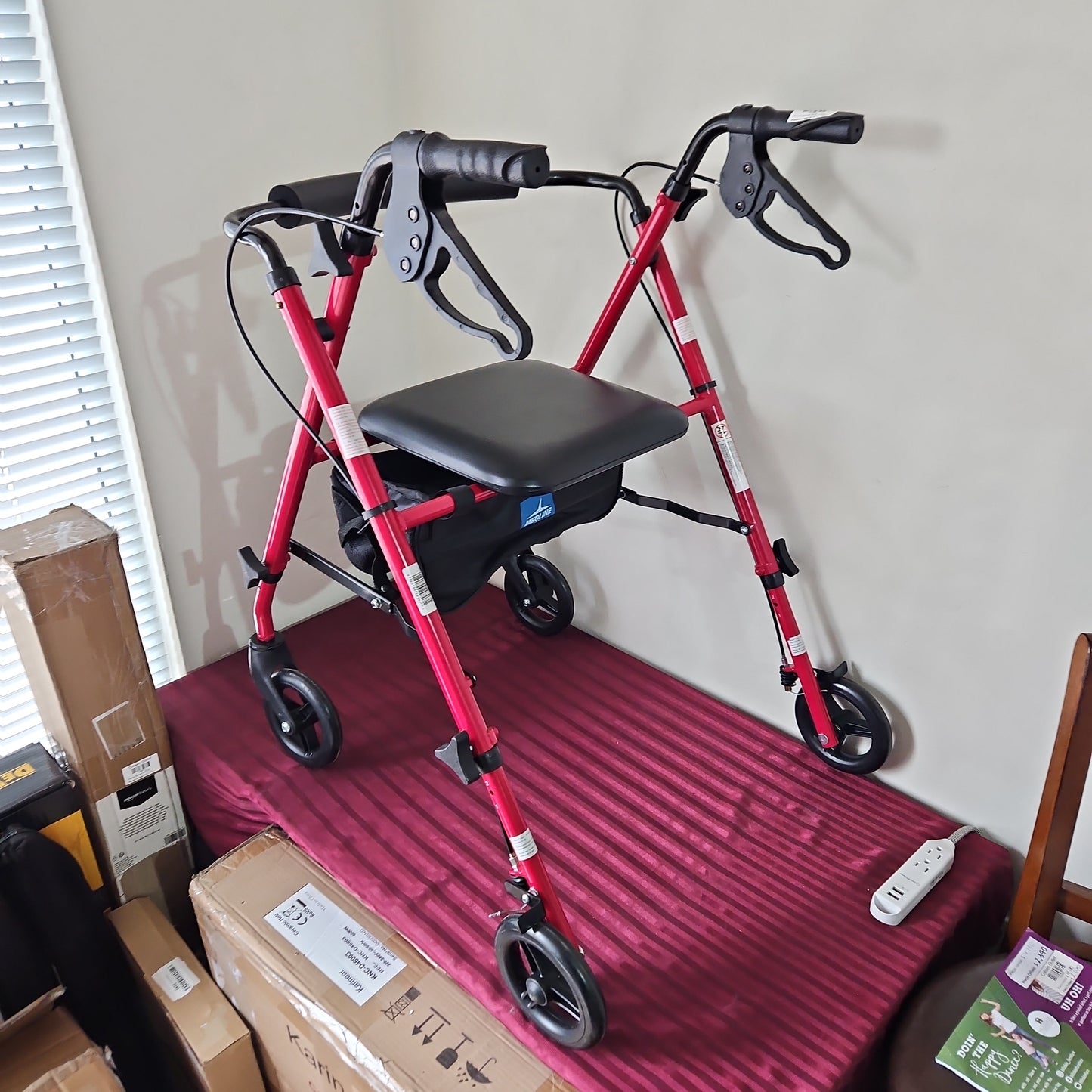 Caminadora/andadora ultraligera con asiento y ruedas de 6" plegable - Medline (Nuevo)