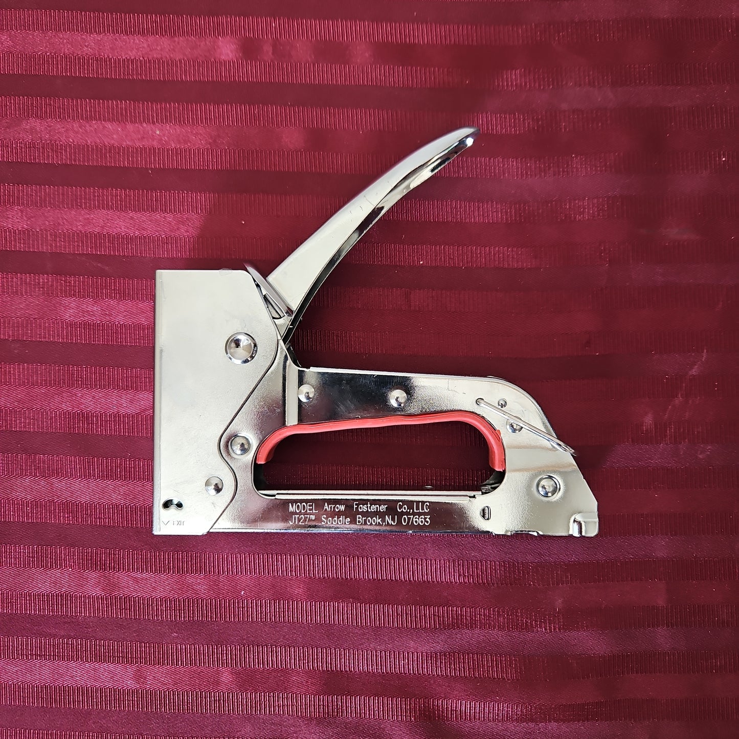 Engrapadora compacta - Arrow Fastener JT27 (Nuevo, sin empaque)