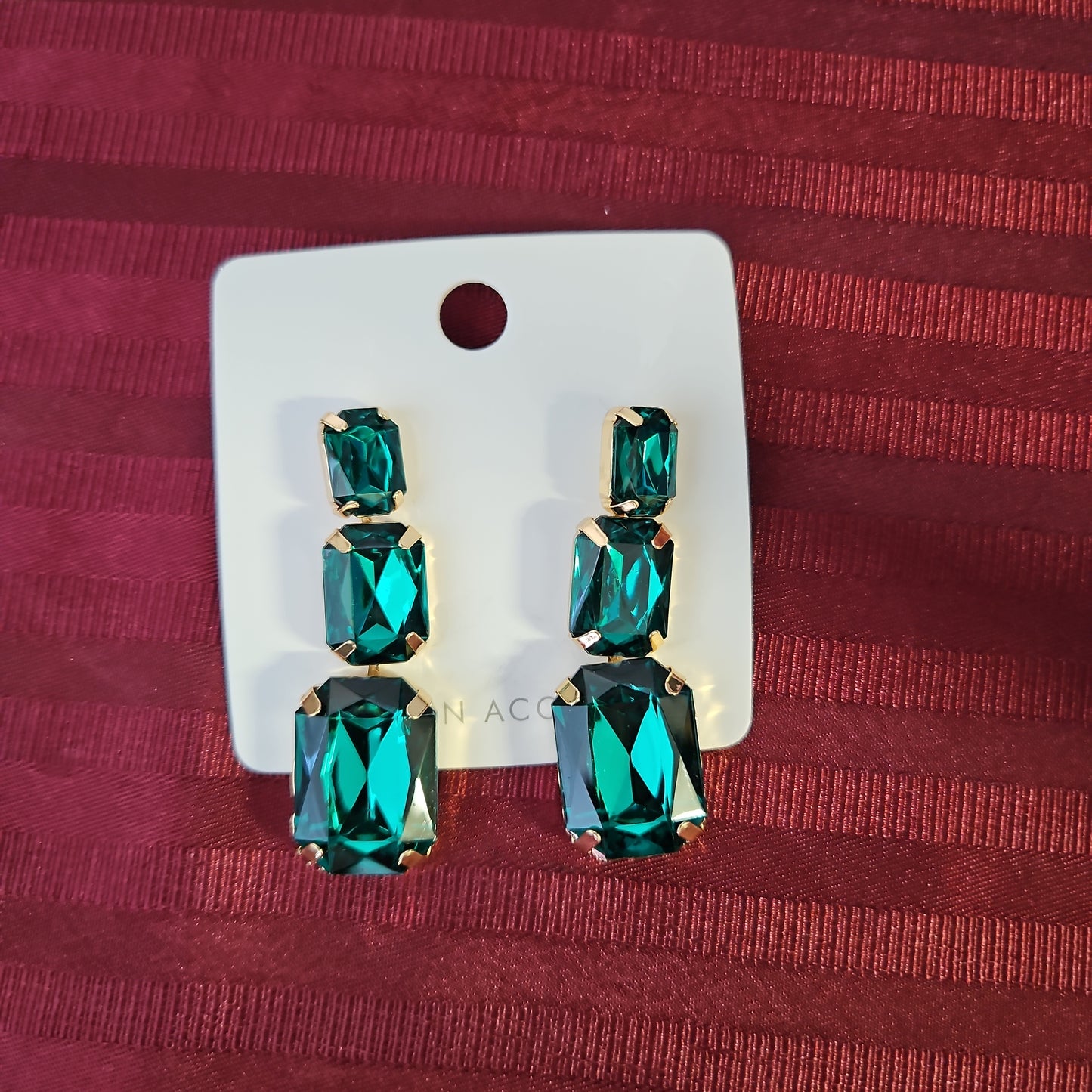 Aretes de noche color verde (Nuevo)
