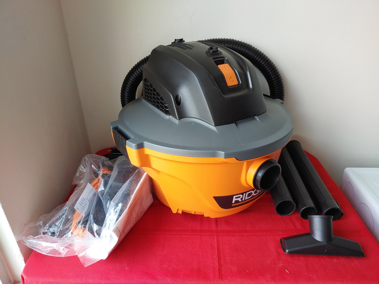 Aspiradora para seco/mojado 3.5 HP de 22.5 litros - Ridgid (Nuevo, caja abierta)