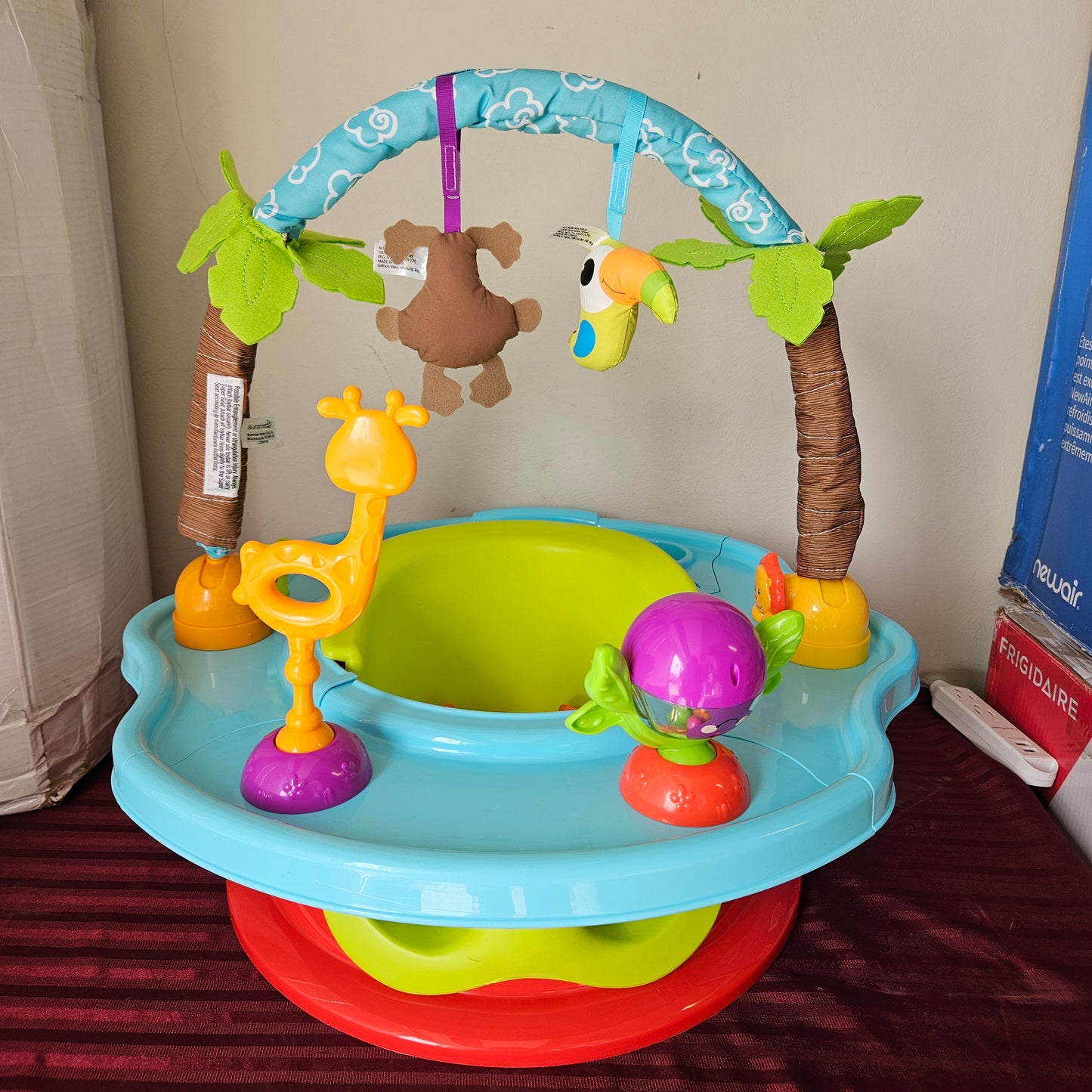 Silla con mesa para bebé 3 en 1 - Summer Deluxe Wild Safari (Nuevo, caja abierta)