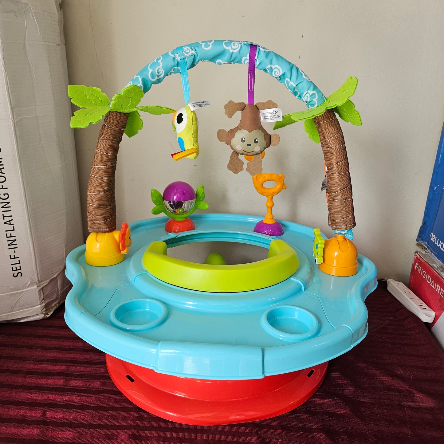 Silla con mesa para bebé 3 en 1 - Summer Deluxe Wild Safari (Nuevo, caja abierta)