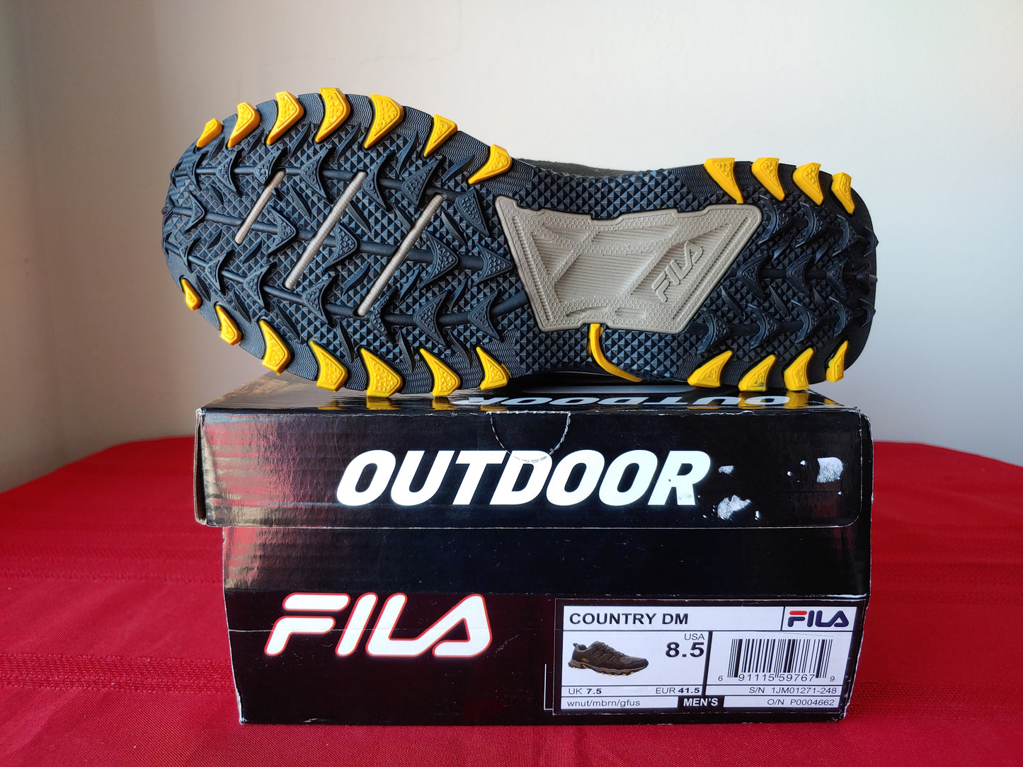 Tenis FILA Country DM, Hombre Talla 8.5 US (Nuevo)