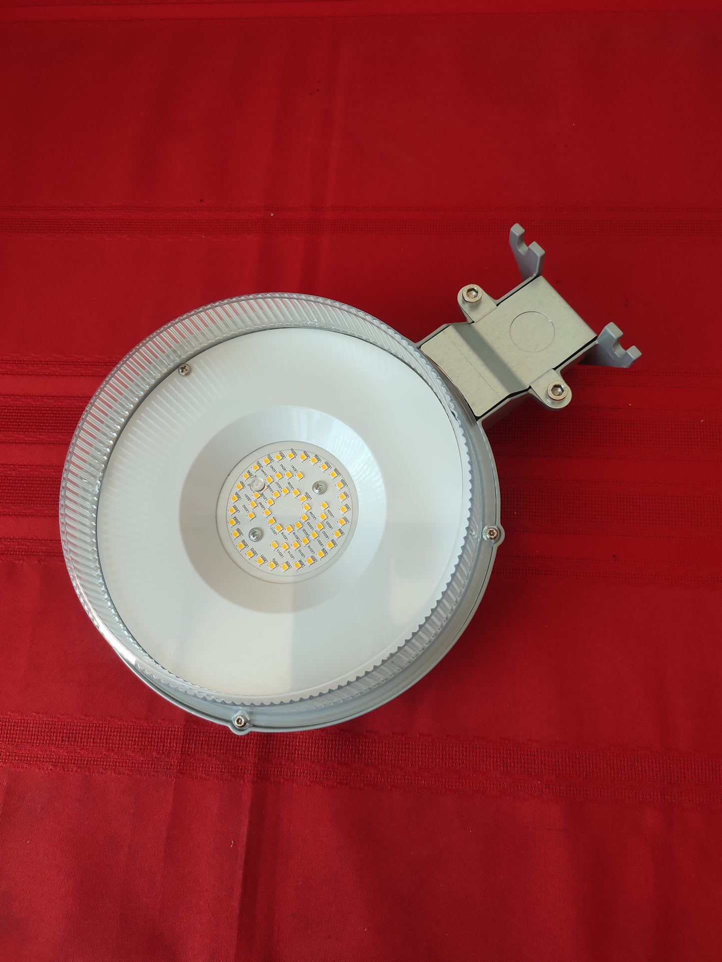 Luminaria suburbana para exterior LED - HALO (Nuevo, caja abierta)