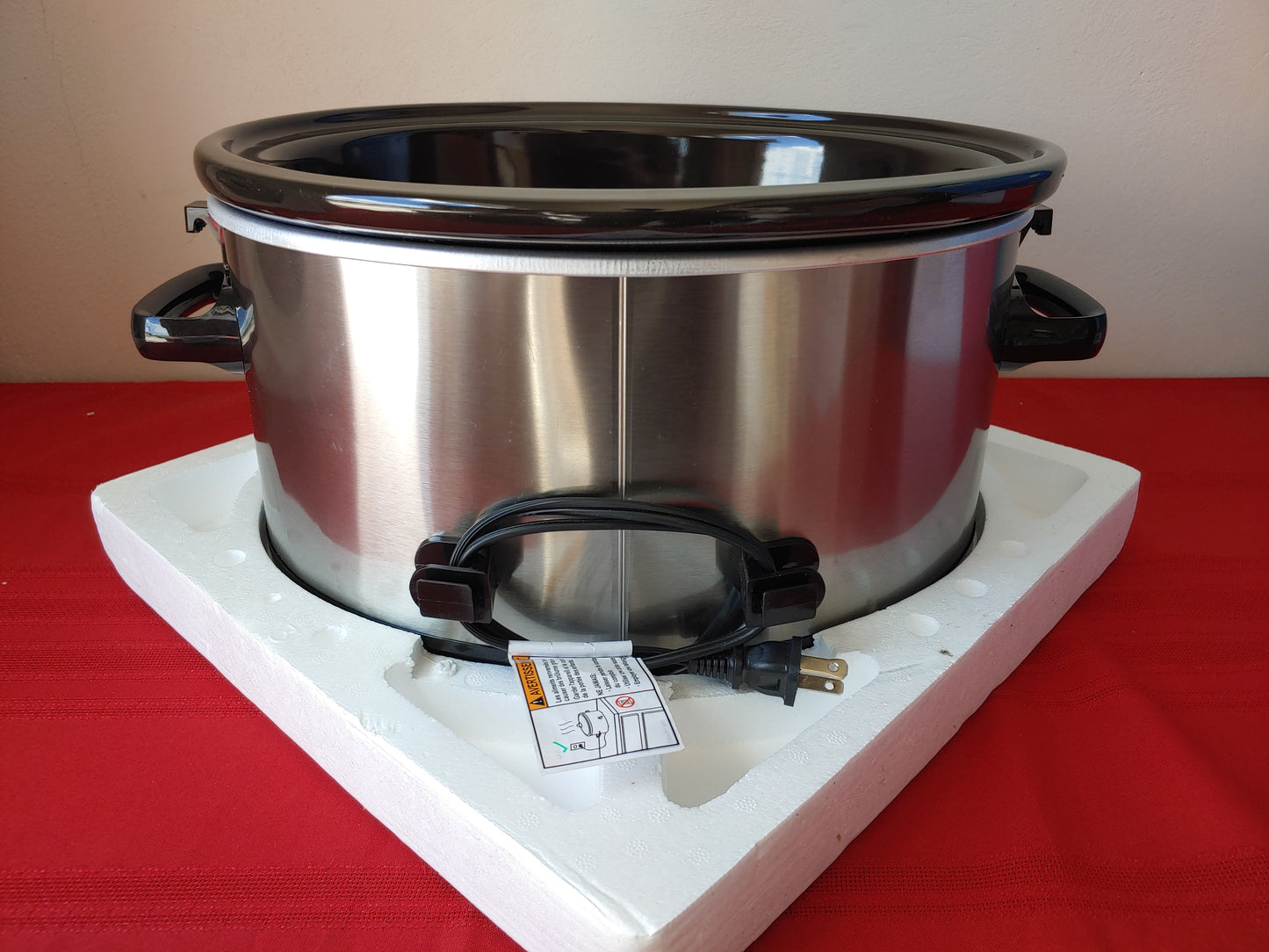 Olla de cocción lenta digital de 6.6 litros con tapa de bloqueo - Crockpot (Nuevo, caja abierta)