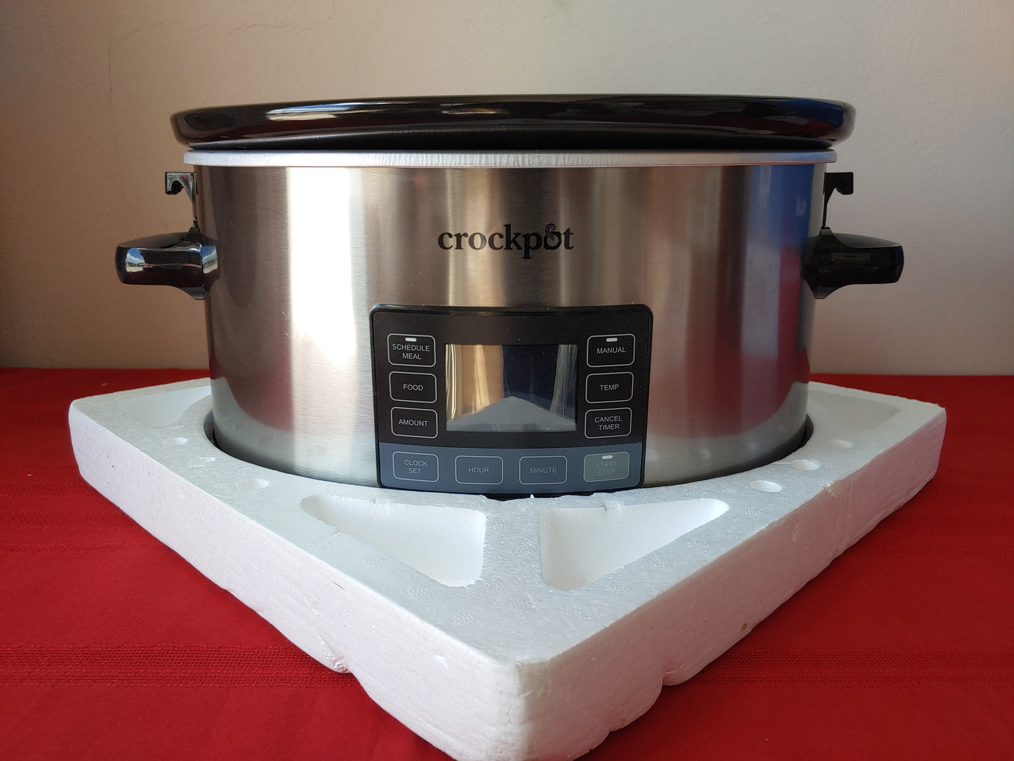 Olla de cocción lenta digital de 6.6 litros con tapa de bloqueo - Crockpot (Nuevo, caja abierta)