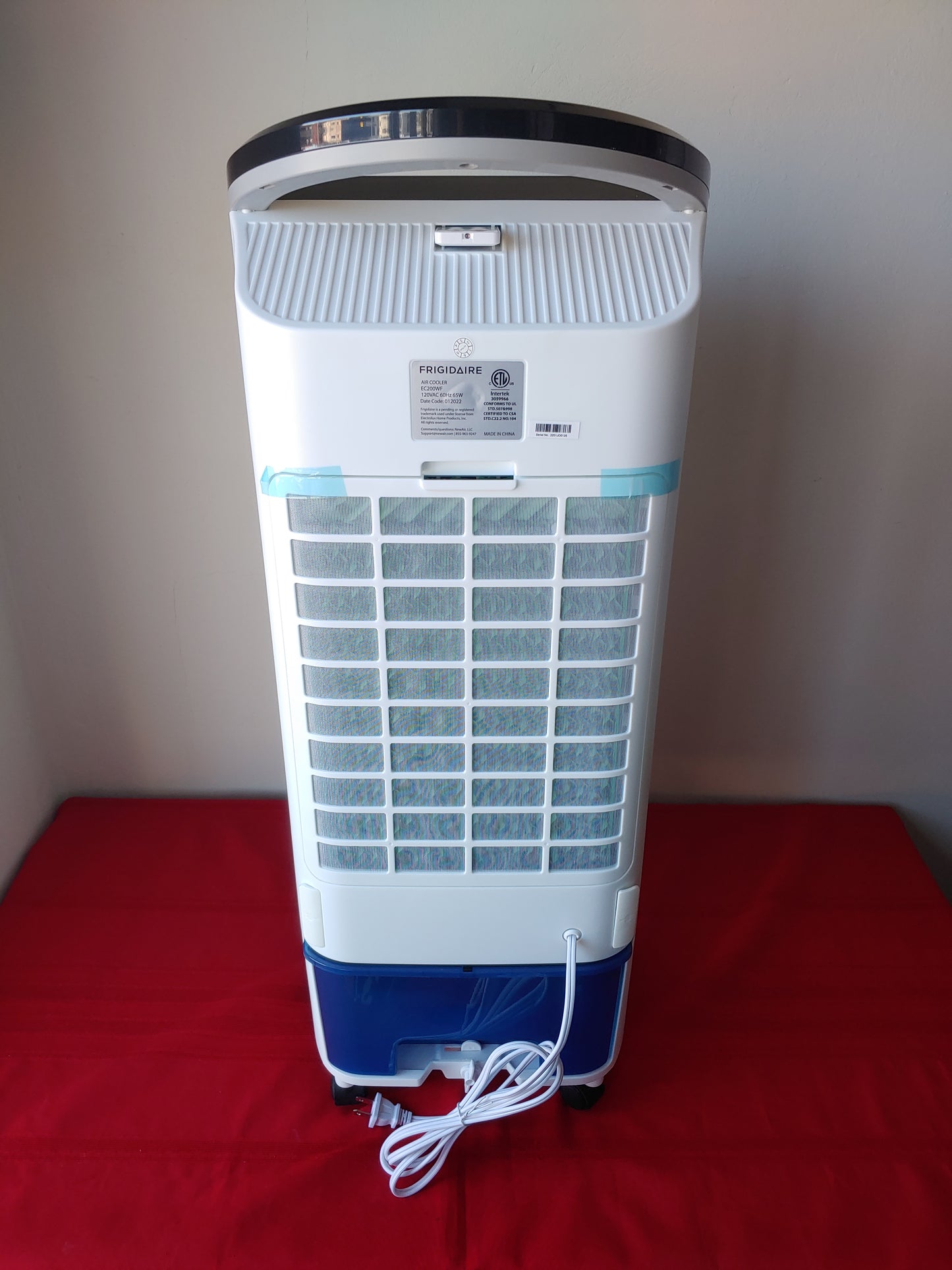 Enfriador de aire evaporativo 6.8L portátil con control remoto 350 CFM - Frigidaire (Nuevo, caja abierta)