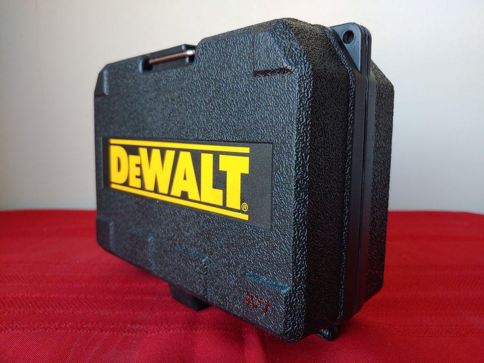 Nivel láser de línea cruzada 12 metros - DEWALT (Nuevo, caja abierta)