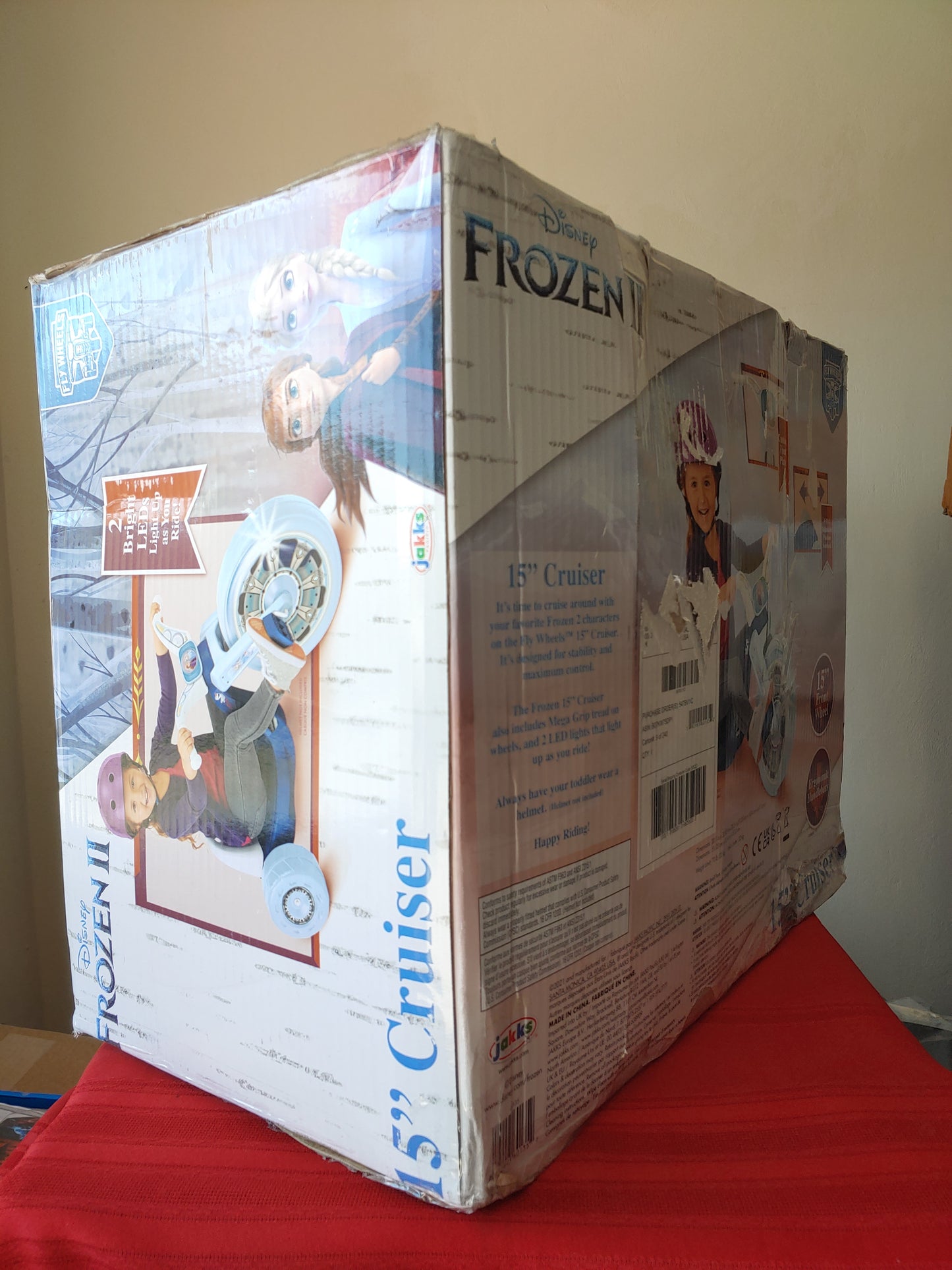 Triciclo de 15" para niña con luz en rueda - Fly Wheels Frozen II (Nuevo, caja abierta)