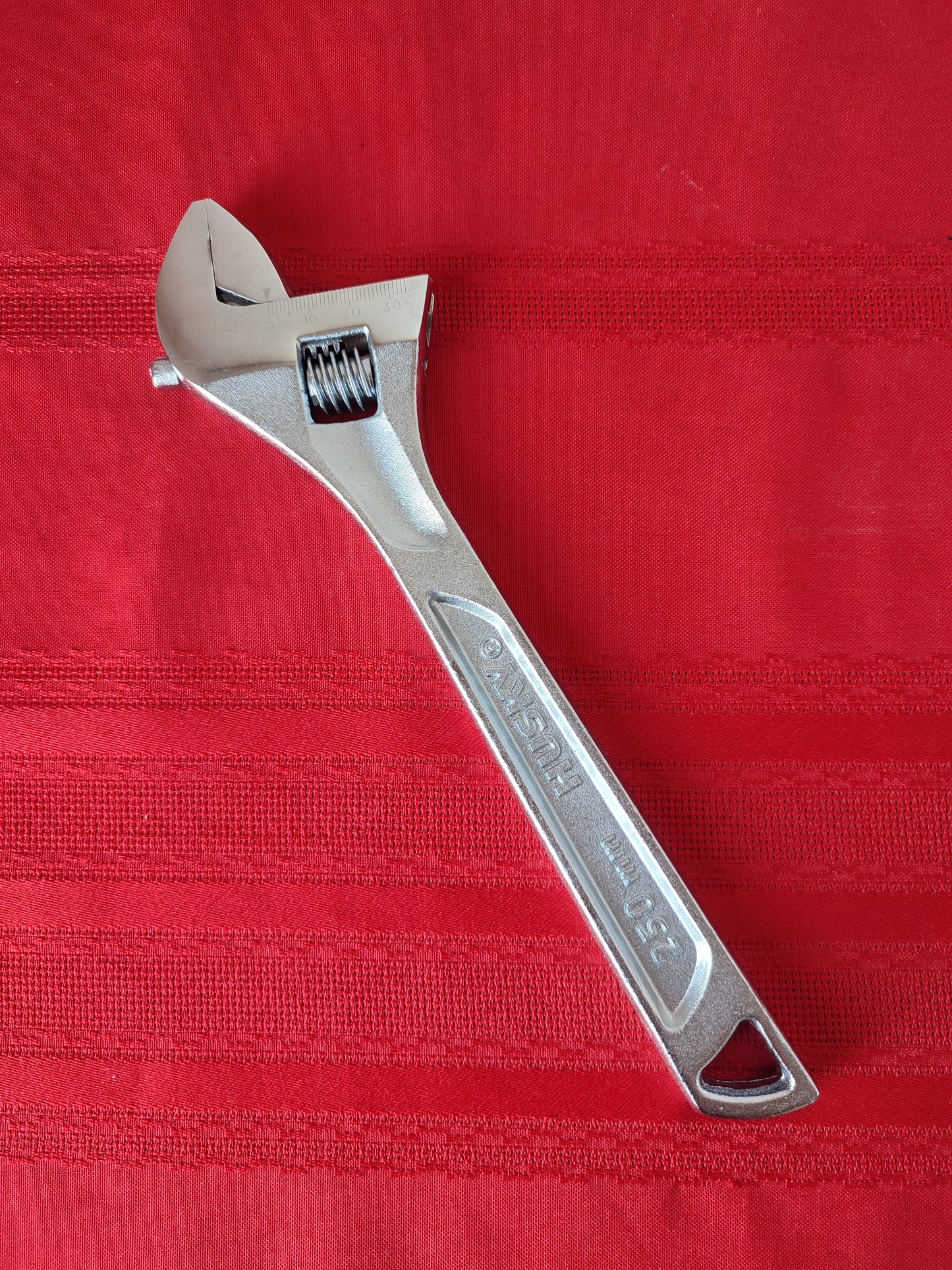 Llave creciente de 10" - Husky (Nuevo)