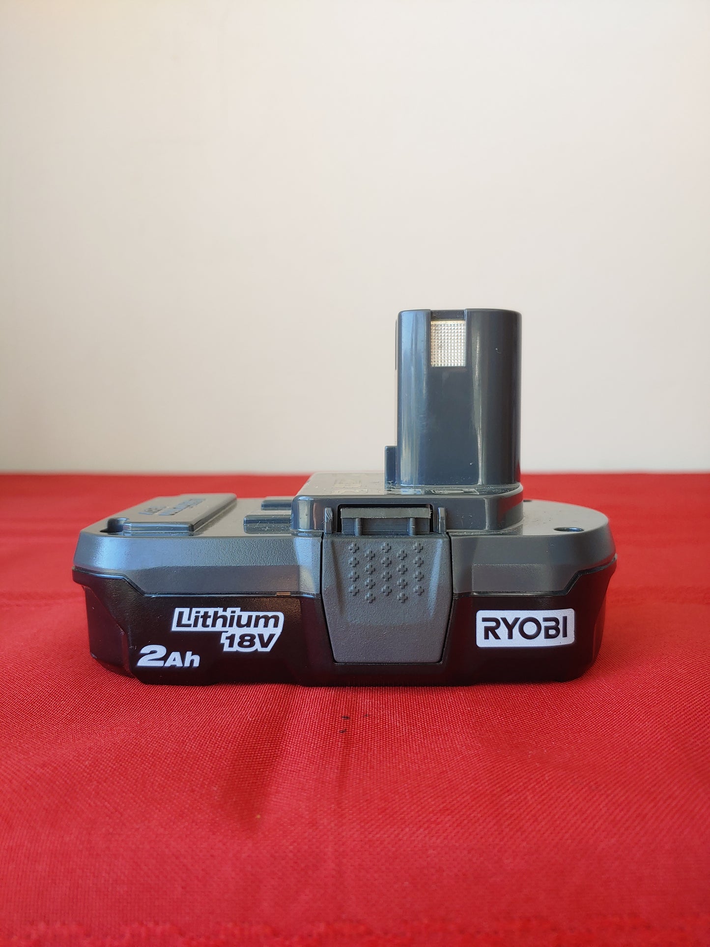 Batería One+ 18 V de 2 Ah - Ryobi (Nuevo, sin empaque)