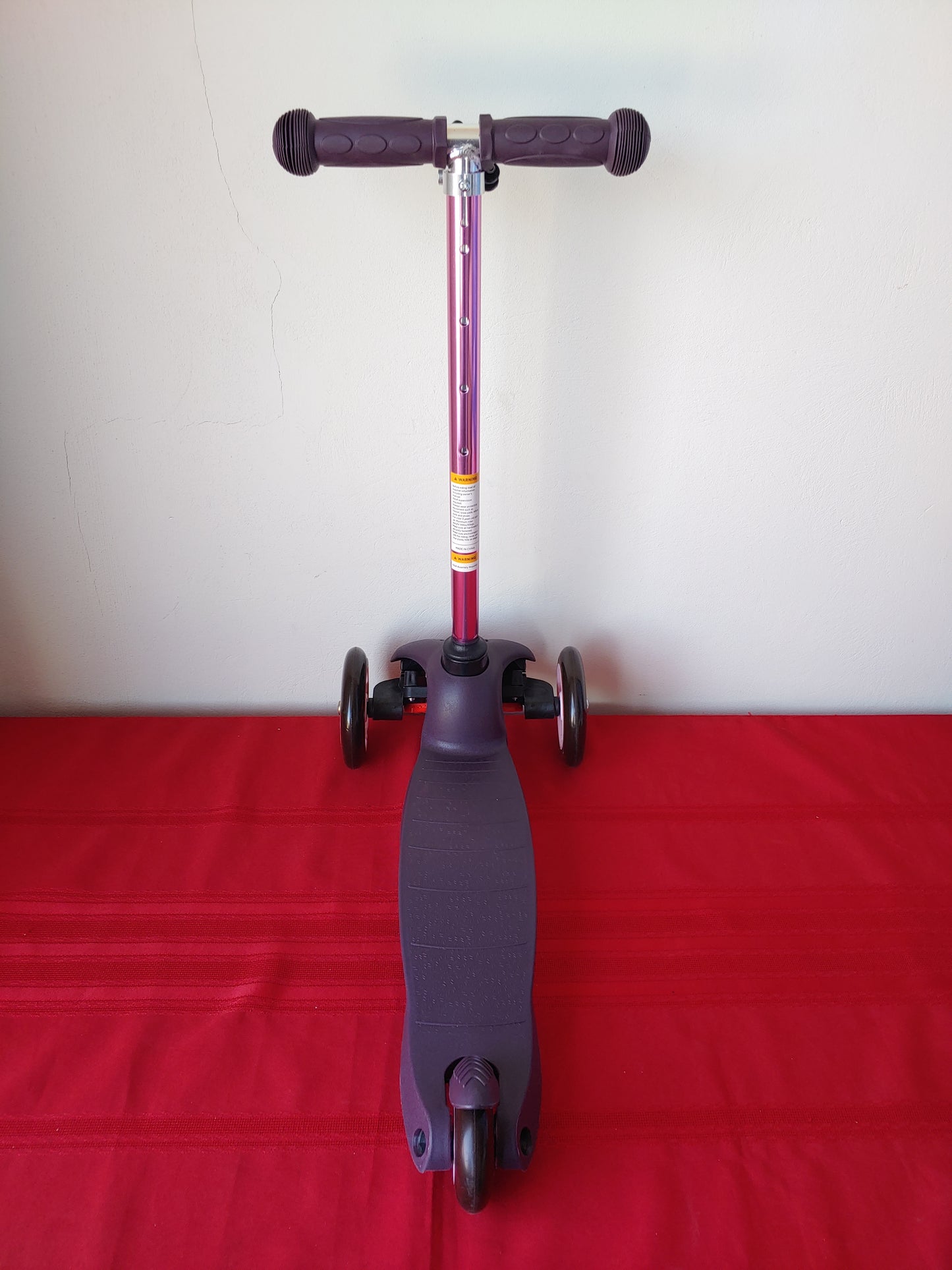 Scooter de 3 ruedas para niños color morado/rosa - Retrospec Chipmunk (Nuevo, caja abierta)