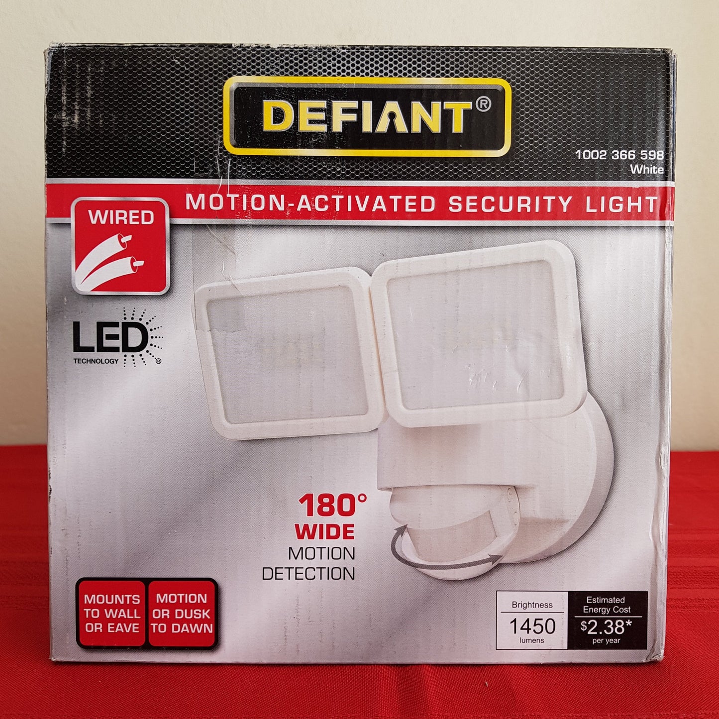 Lámpara de seguridad con sensor de movimiento LED - Defiant (Nuevo, caja abierta)