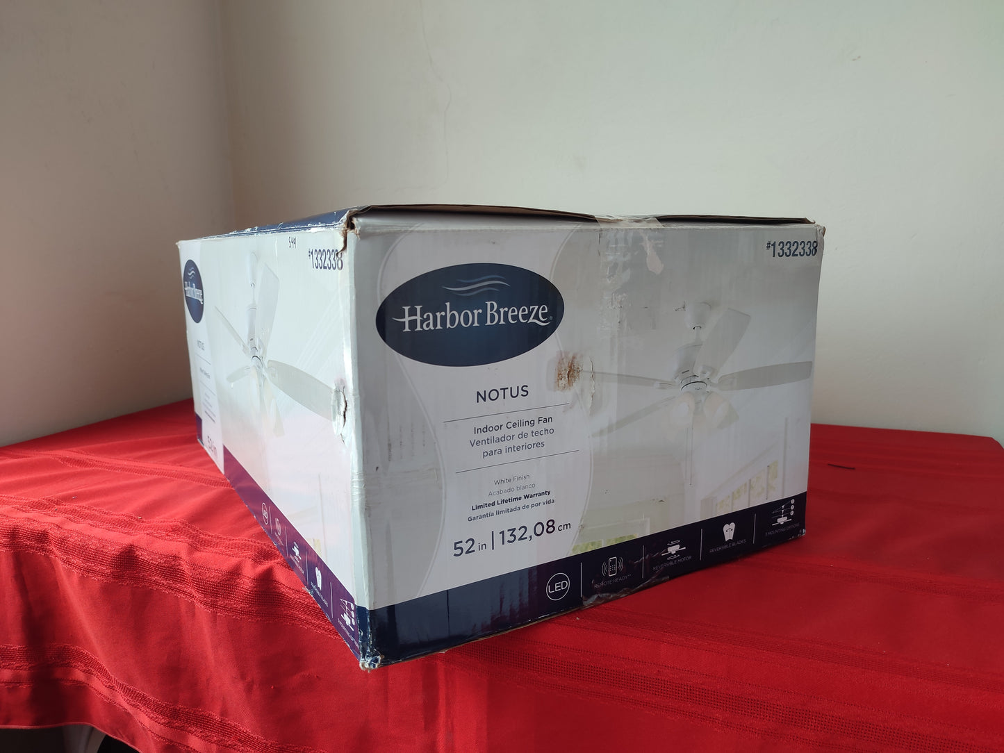 Ventilador de techo de 52" - Harbor Breeze Notus (Nuevo, caja abierta)