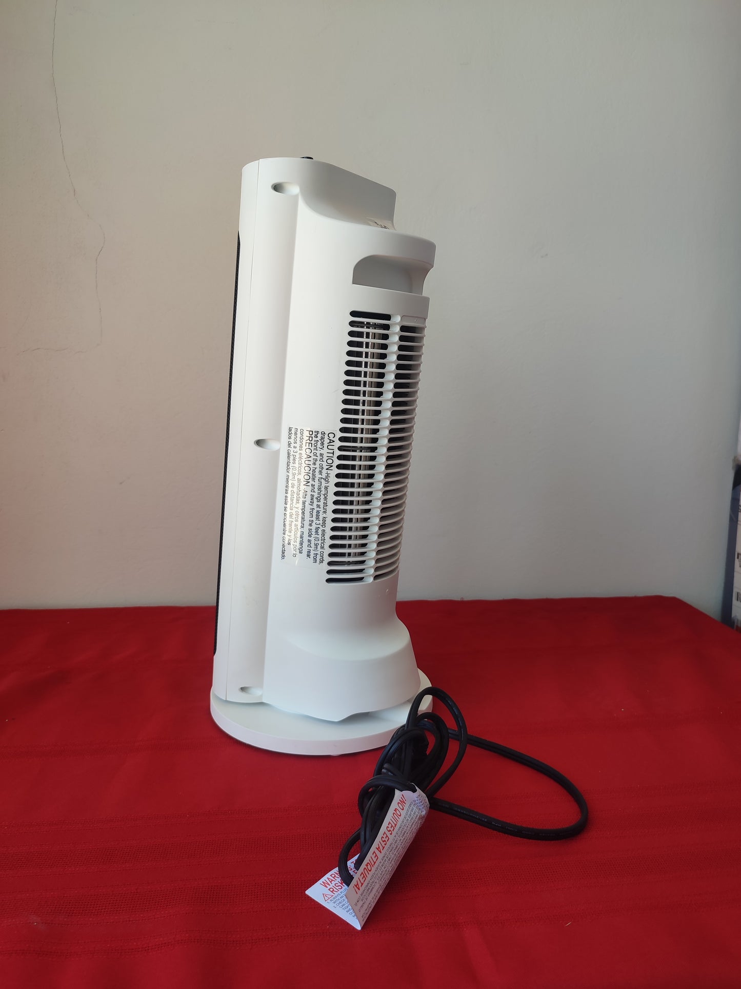 Calefactor portátil con oscilación color blanco - Pelonis (Nuevo, sin caja)