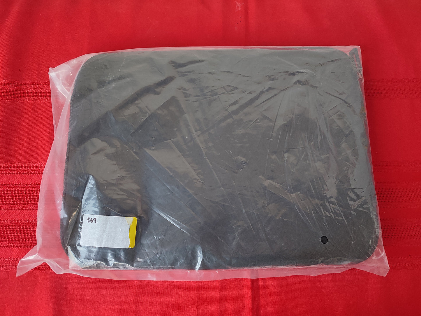 Funda para laptop de 13 - 13.3" color negro - Amazon Basics (Nuevo)