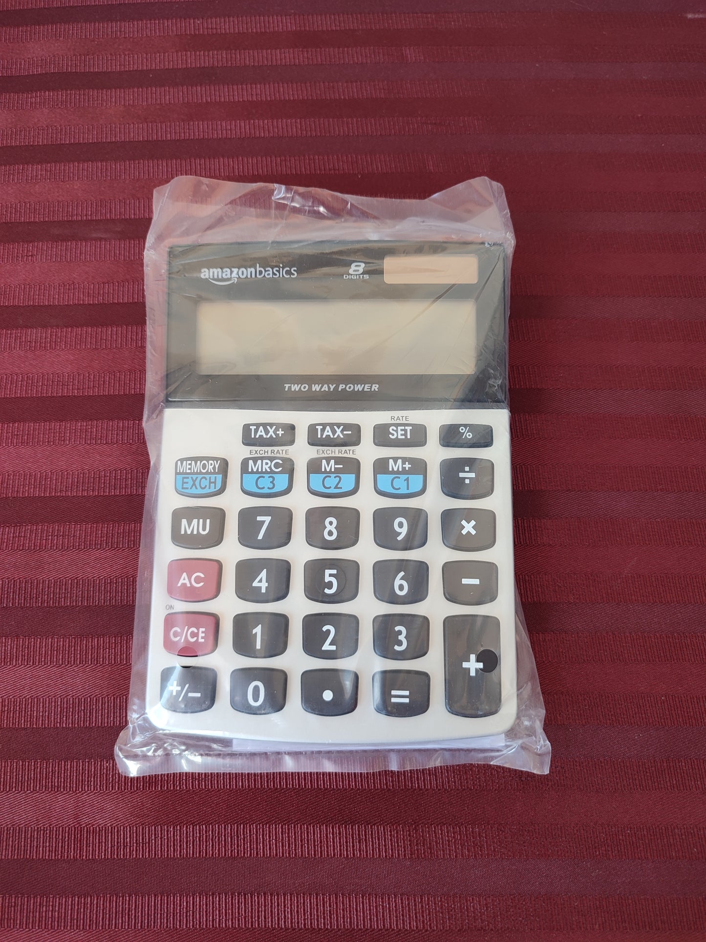 Calculadora de escritorio LCD de 8 dígitos color plateado - Amazon Basics