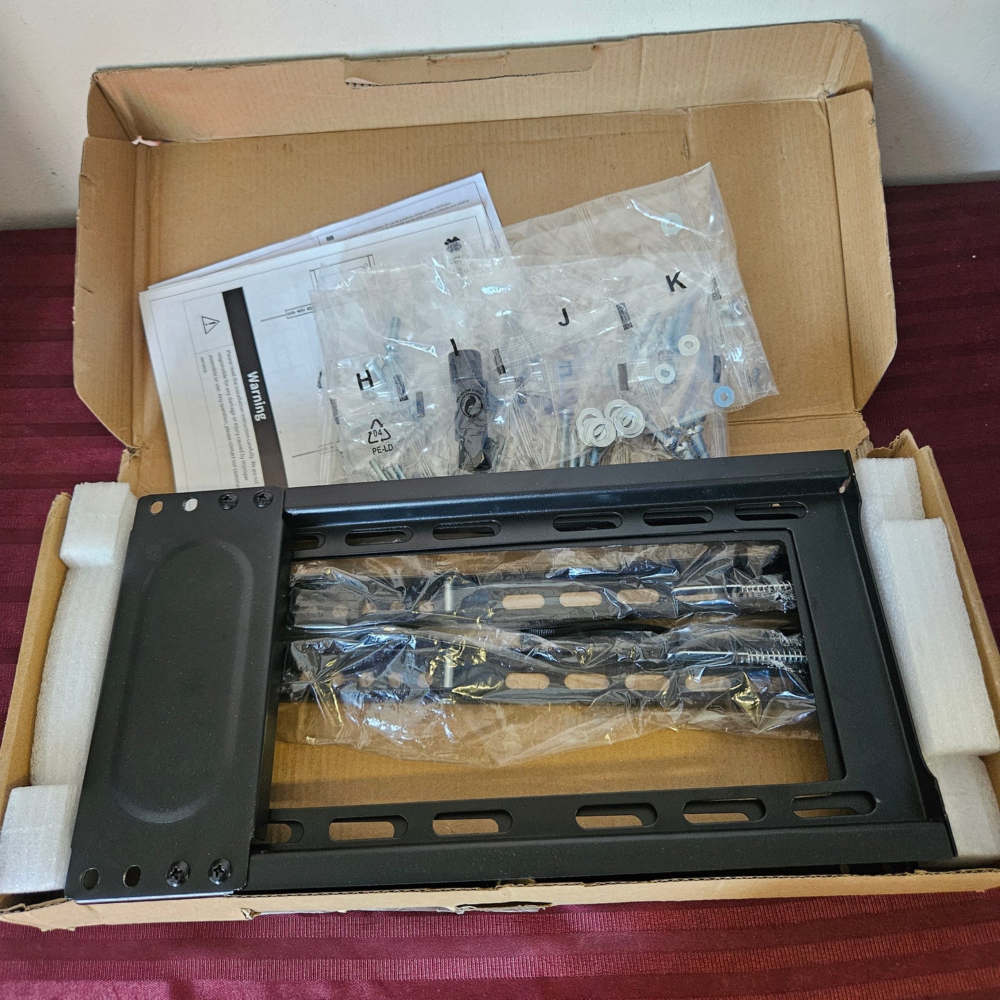 Soporte universal para televisión de 37" - 82" - Xinlei (Nuevo, caja abierta)
