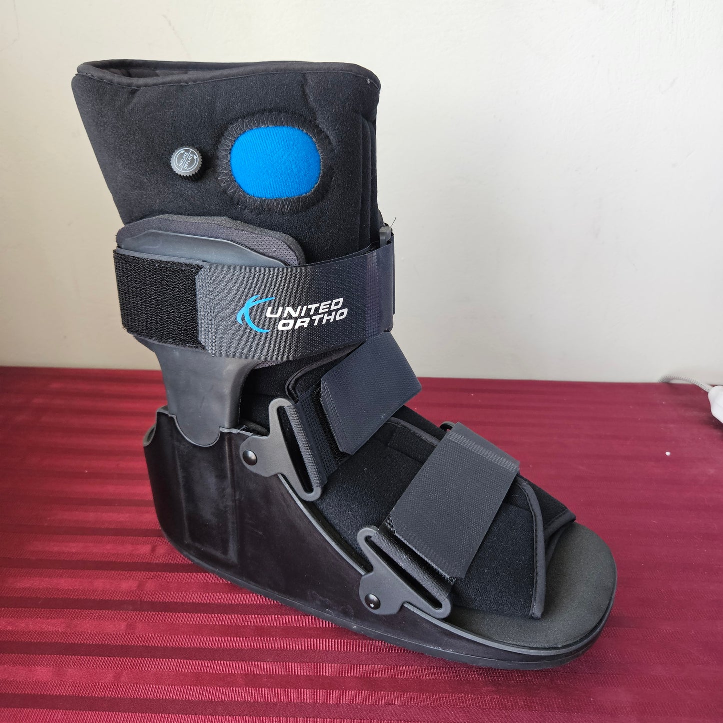 Bota Ortopédica inmovilizadora corta talla L con cámara de aire - United Ortho (Nuevo)
