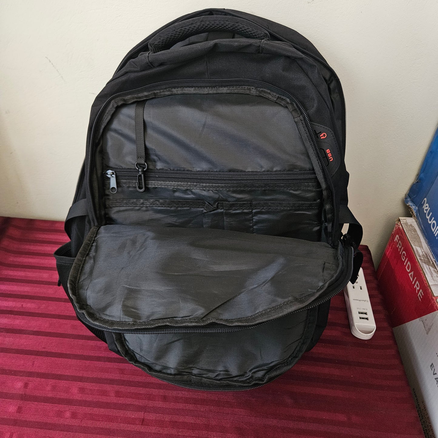 Mochila para laptop de 15.6" y para viaje - Lapsouno (Nuevo)