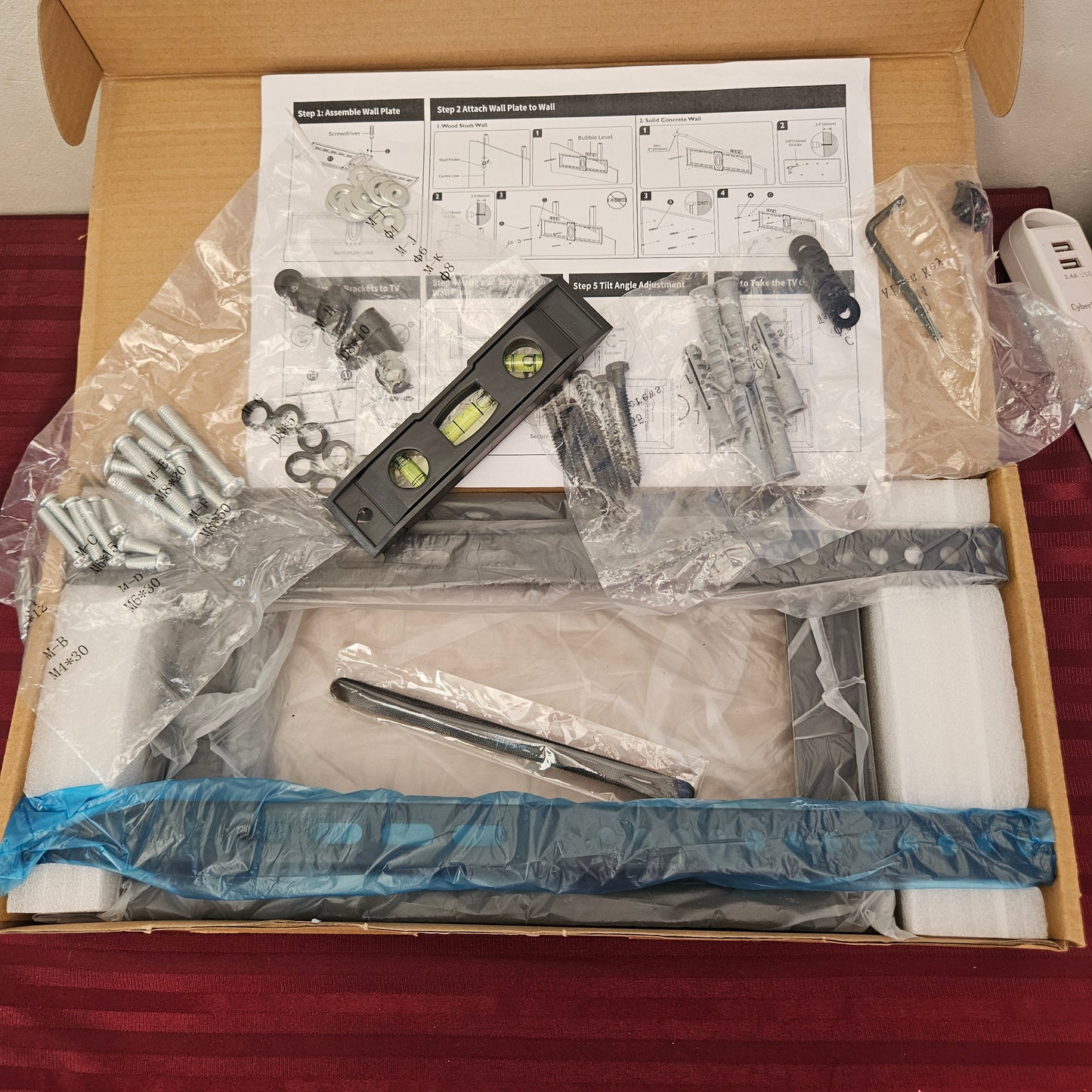 Soporte universal para televisión de 26"- 60" - Suptek (Nuevo, caja abierta)
