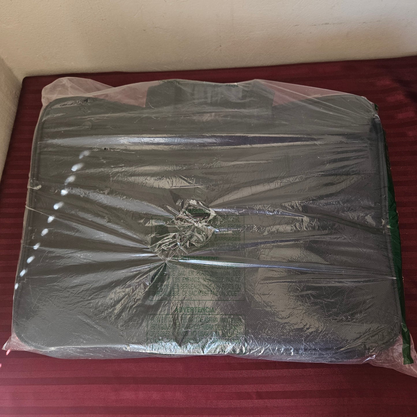 Maletín negro con correa para laptop de hasta 18" - Ytonet (Nuevo)