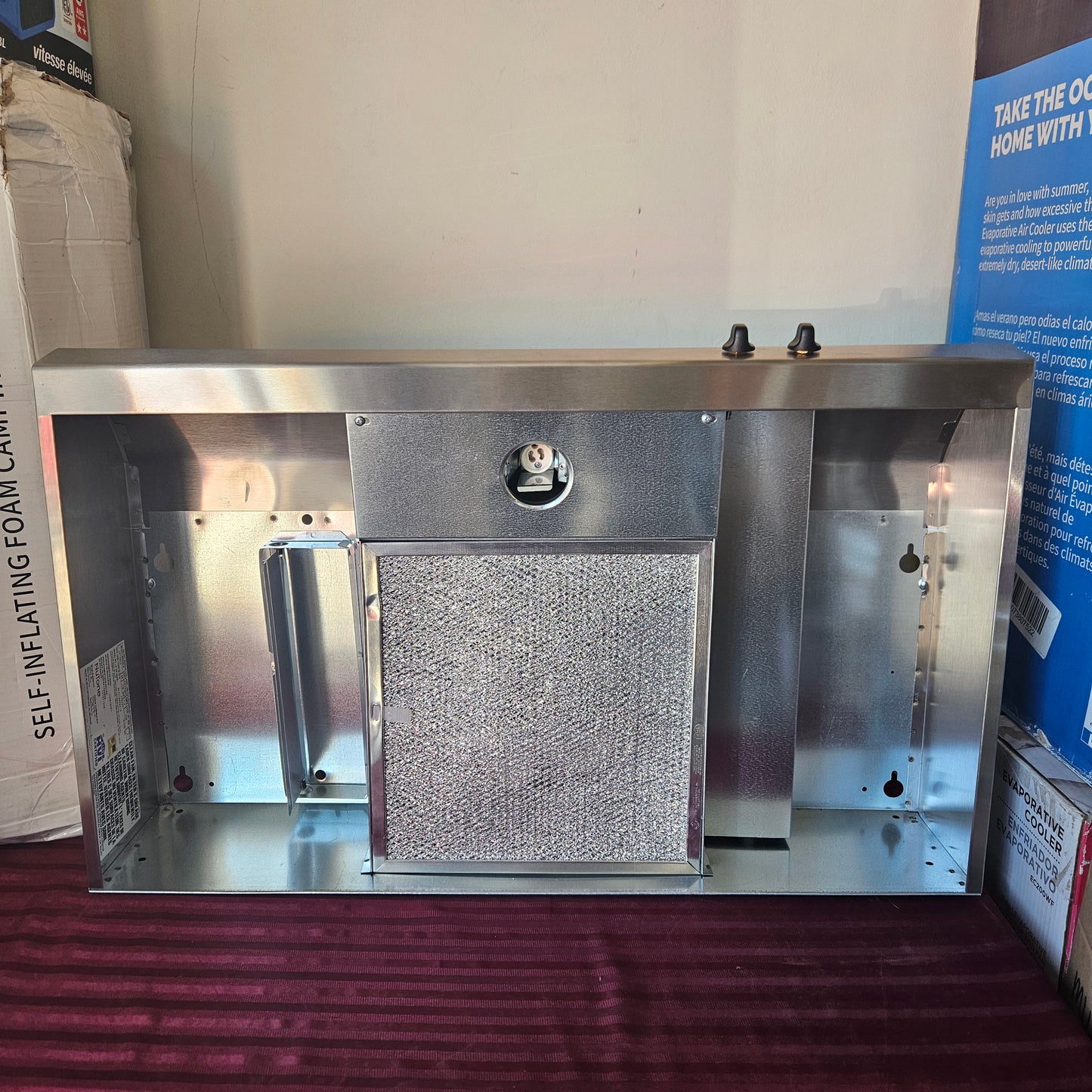 Campana de cocina de 30" convertible con extractor y luz de acero inoxidable - NuTone AR1 Series (Nuevo, pequeño detalle estético)