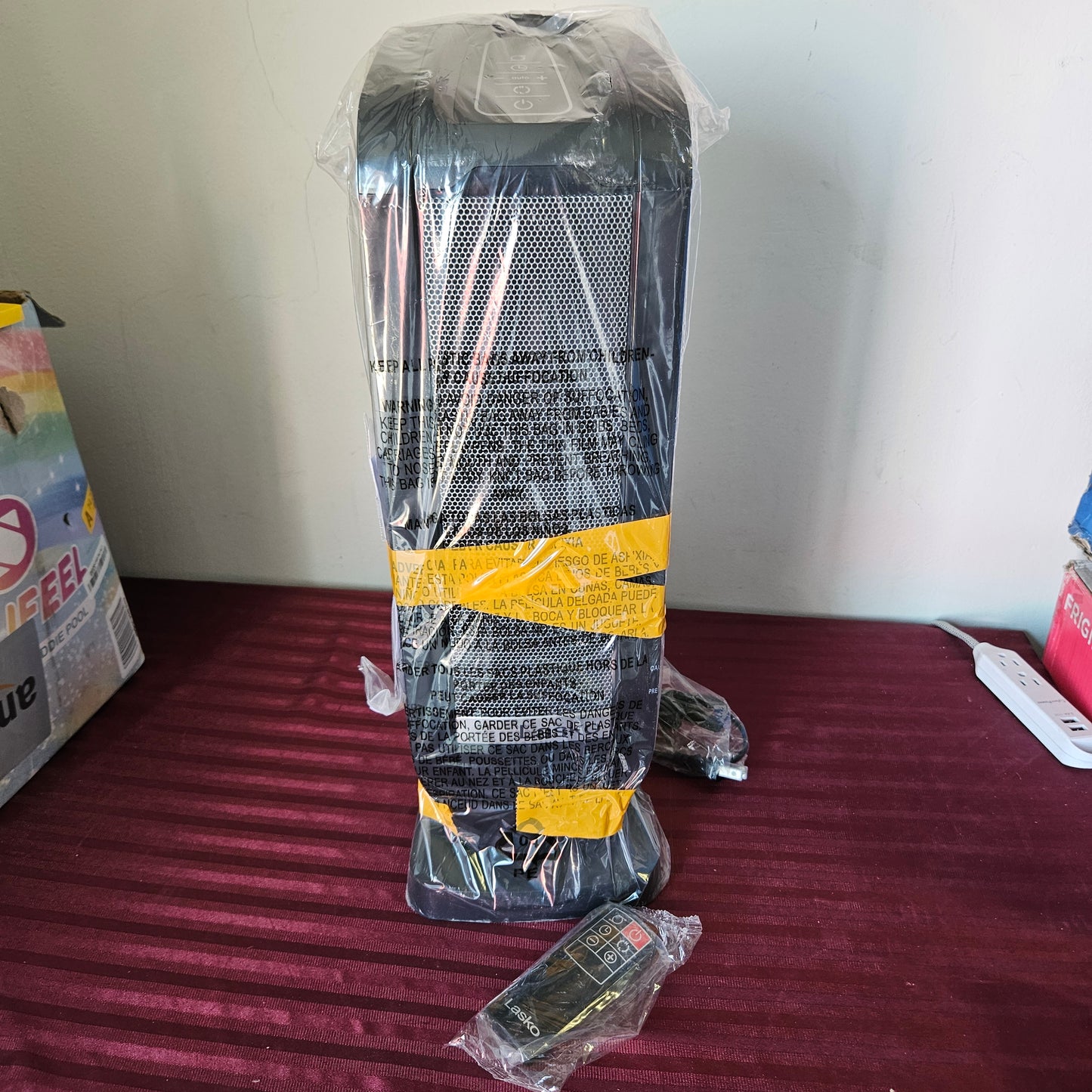 Calefactor cerámico eléctrico digital oscilante color negro - Lasko (Nuevo, caja abierta)