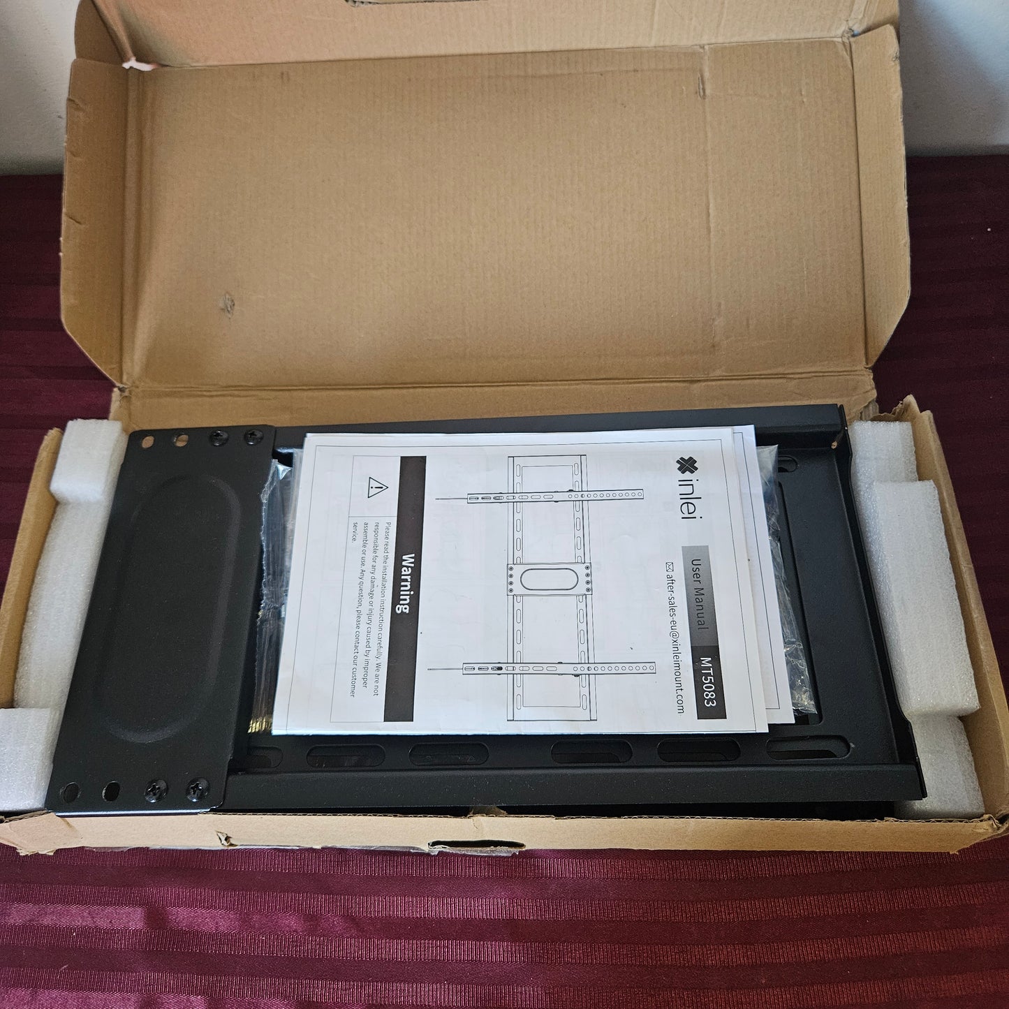 Soporte universal para televisión de 37" - 82" - Xinlei (Nuevo, caja abierta)