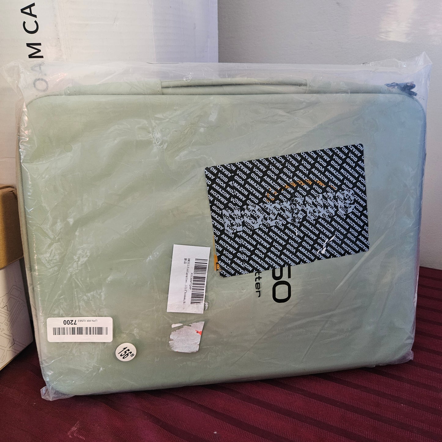 Funda para laptop de 15.6" con agarradera - DOMISO (Nuevo)