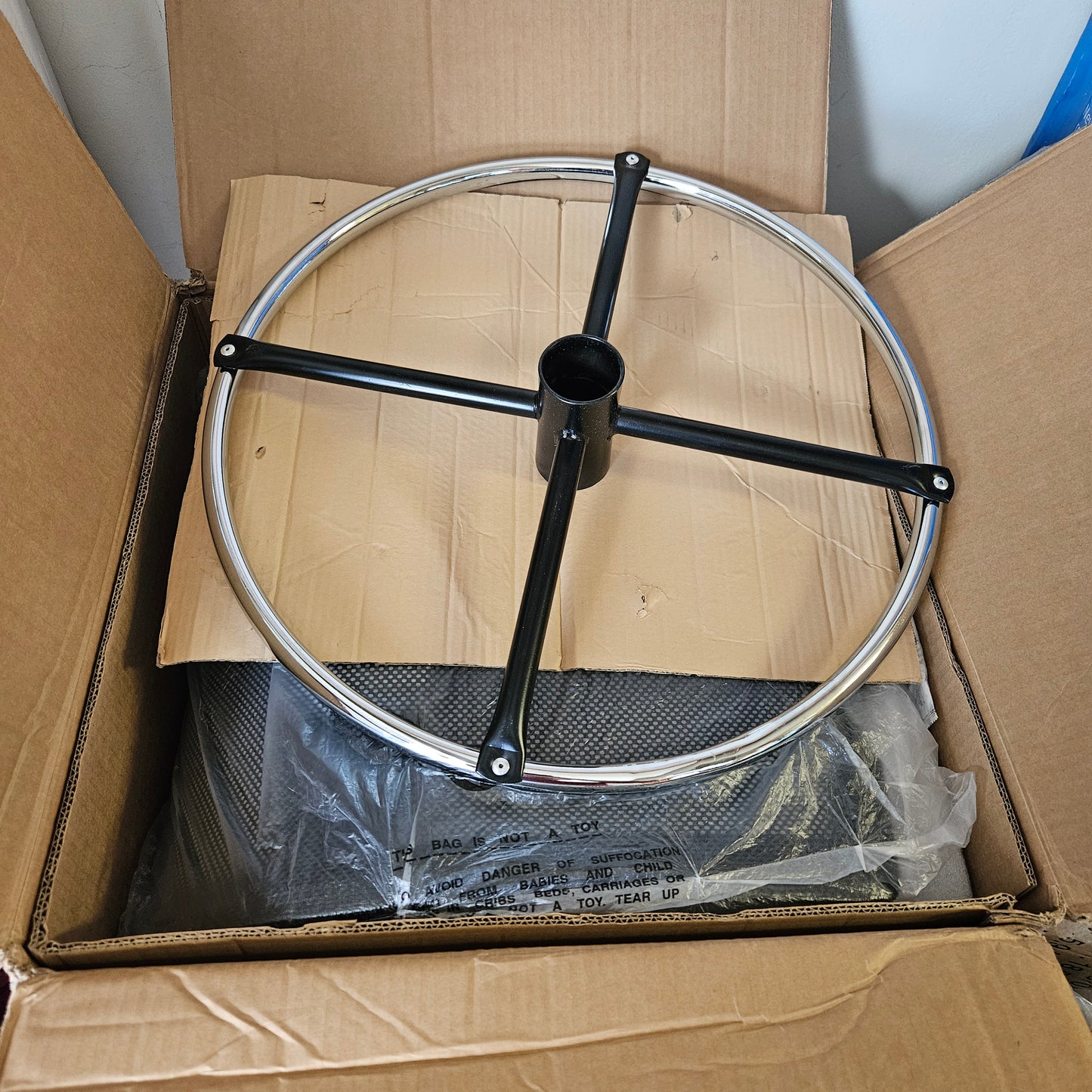Silla para mostrador con reposabrazos color negro de altura ajustable - (Nuevo, caja abierta)