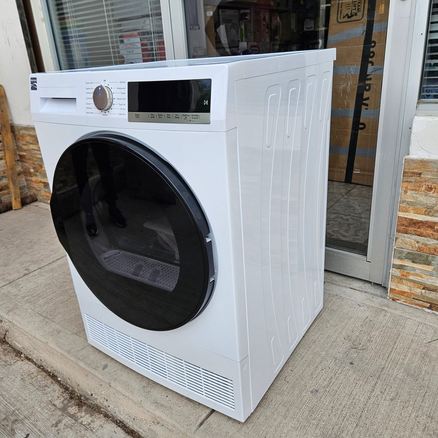 Secadora compacta eléctrica con sensor inteligente 220 V, 4 pies cúbicos - Kenmore (Nuevo, caja abierta)