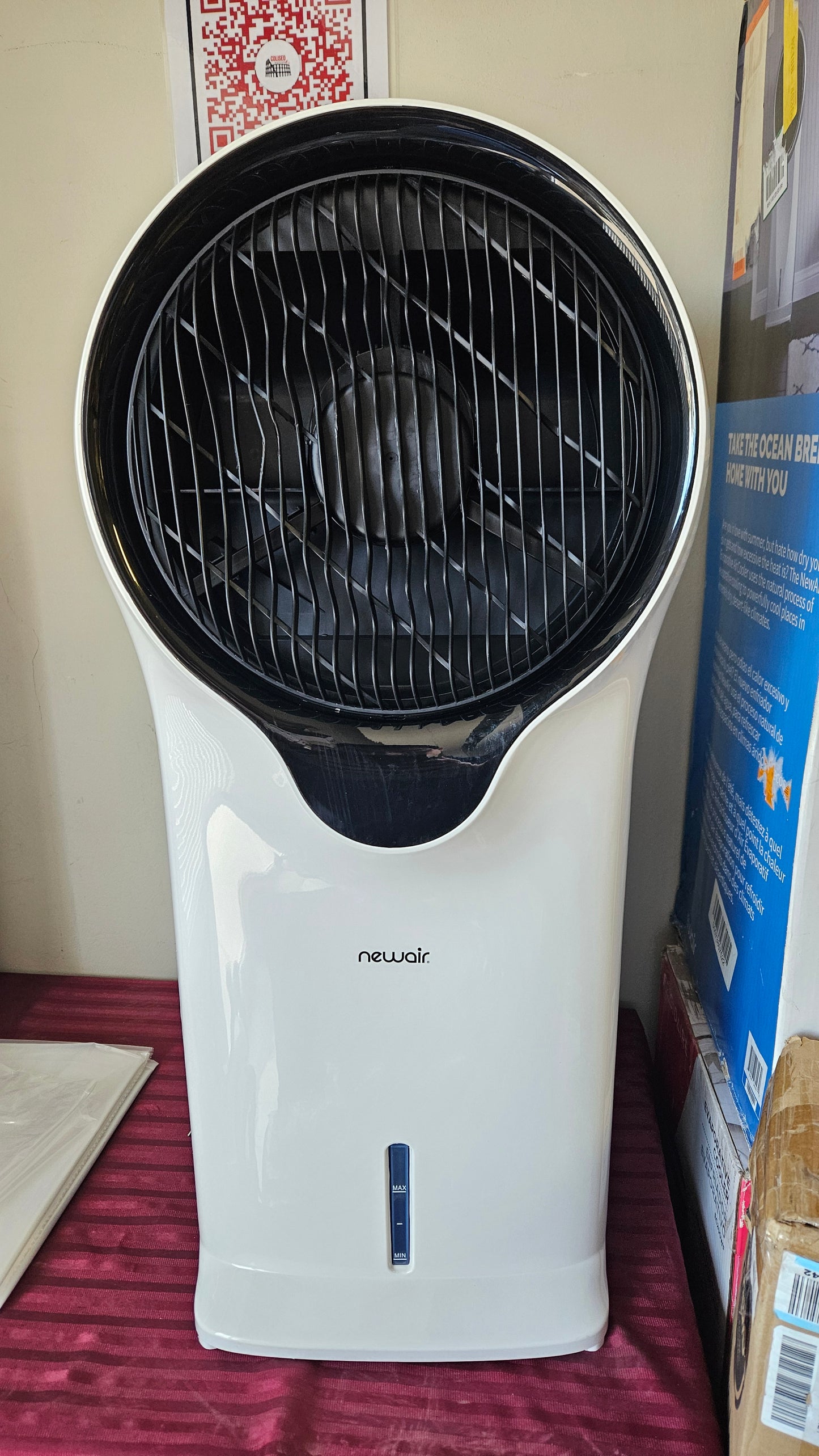 Enfriador de aire evaporativo 6.8L portátil con control remoto 470 CFM - Newair (Nuevo, pequeño detalle estético)