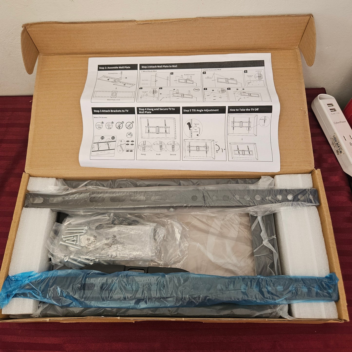 Soporte universal para televisión de 26"- 60" - Suptek (Nuevo, caja abierta)
