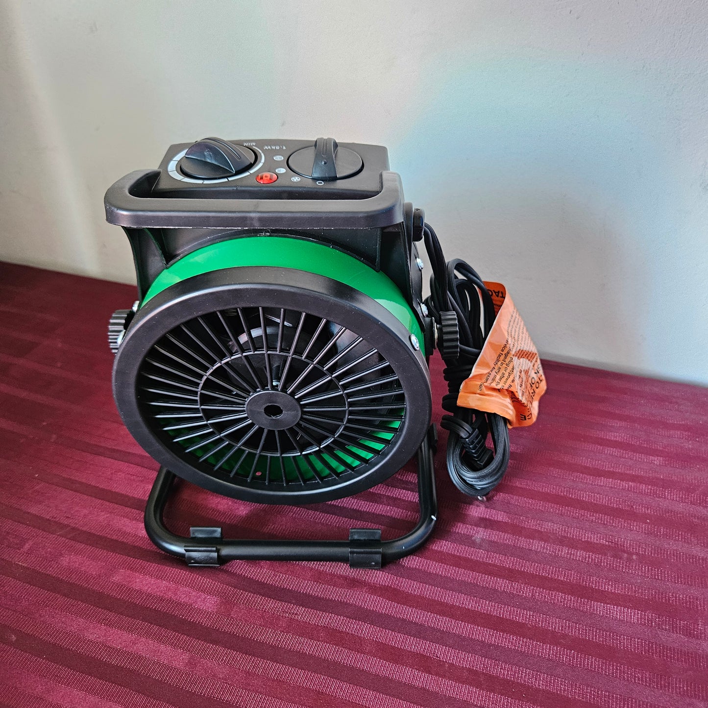 Calefactor eléctrico de cerámica portátil PTC (Nuevo, caja abierta)