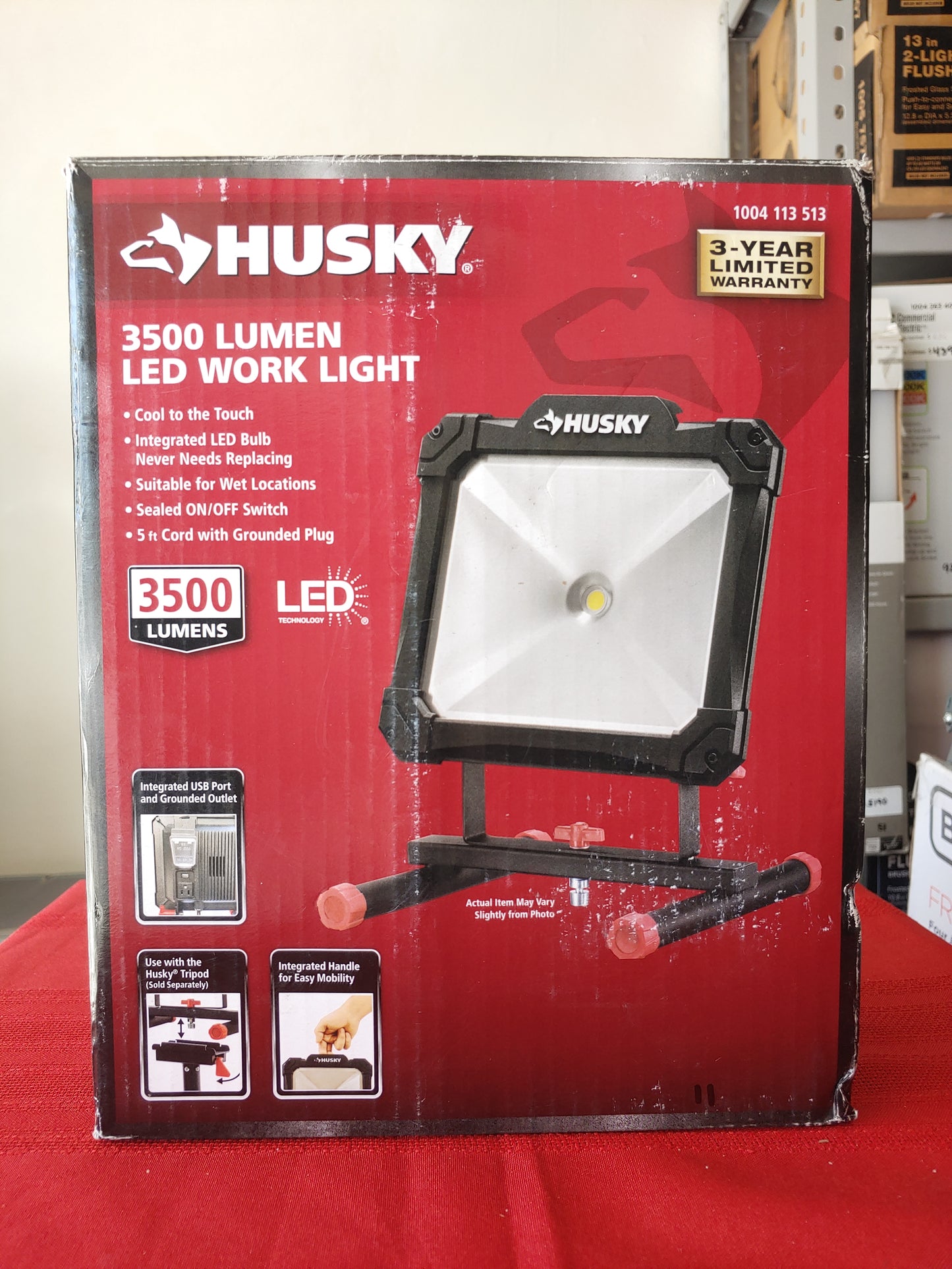 Lámpara de trabajo LED de 3500 lúmenes para interiores y exteriores - Husky (Nuevo, caja abierta)