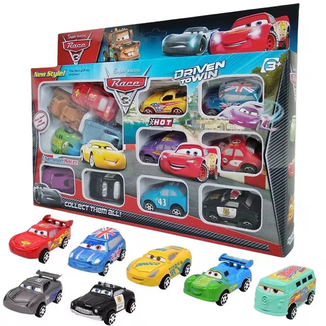 Set de Cars 3 con 12 piezas (Nuevo)