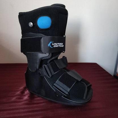 Bota Ortopédica inmovilizadora corta talla XL con cámara de aire - United Ortho (Nuevo)