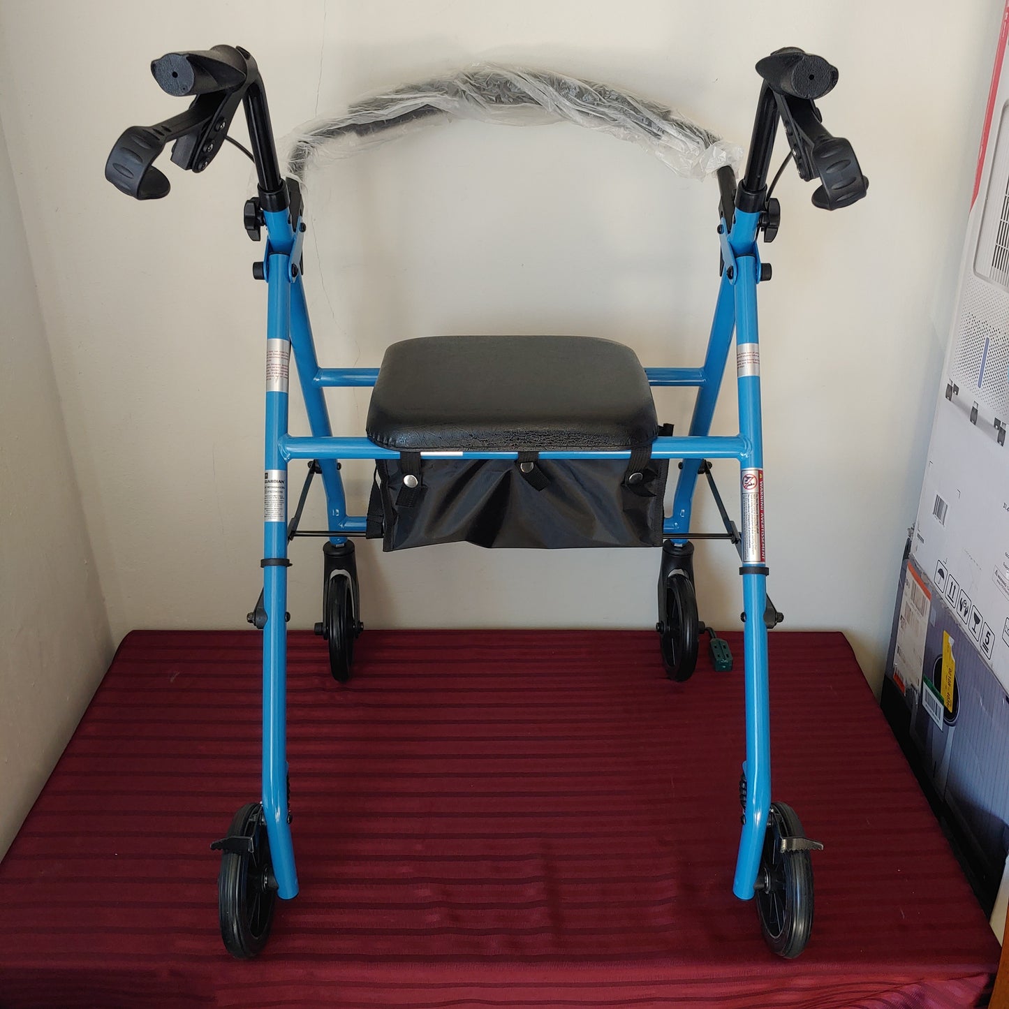 Caminadora/andadora con asiento y ruedas de 6" plegable - Guardian Medline (Nuevo, sin caja)