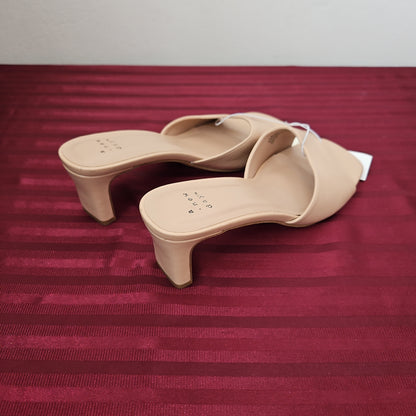 Zapatillas color nude talla 8 US (25 cm) - (Nuevo)
