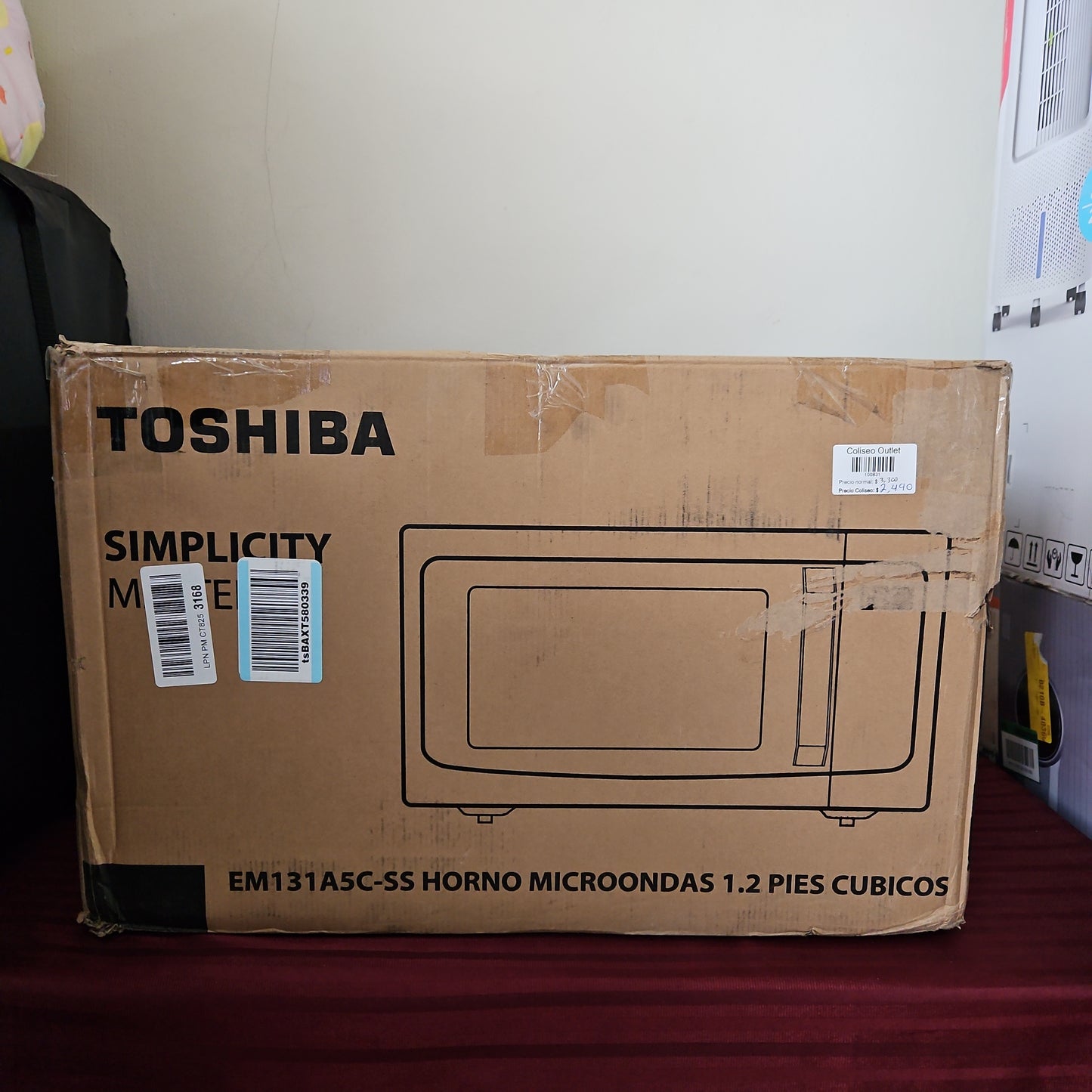 Horno microondas 1.2 pies cúbicos - Toshiba (Nuevo, caja abierta)